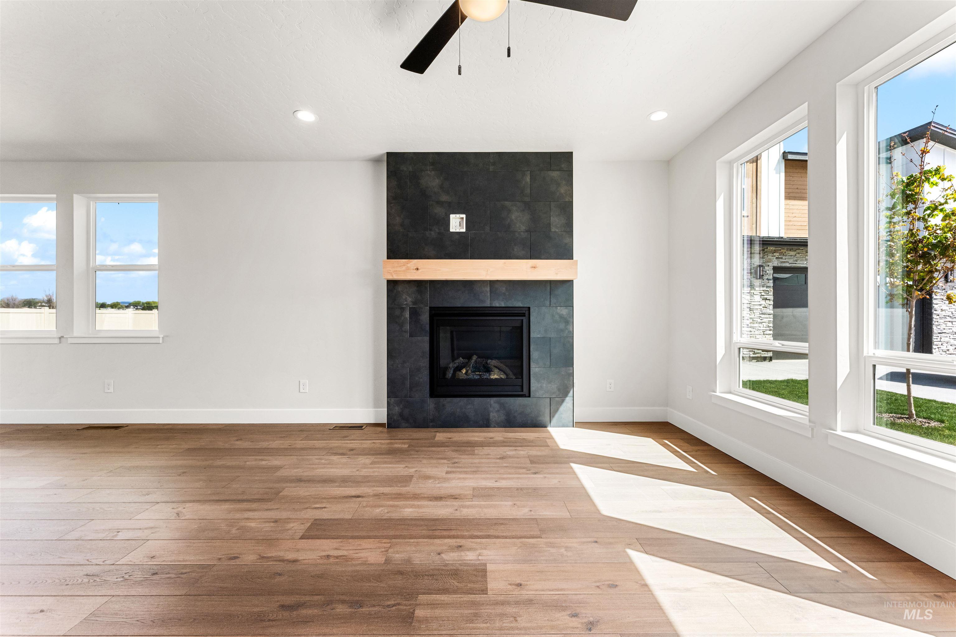 2709 W Gidran, Meridian, Idaho 83642, 3 Bedrooms, 2.5 Bathrooms, Residential For Sale, Price $599,900,MLS 98983270