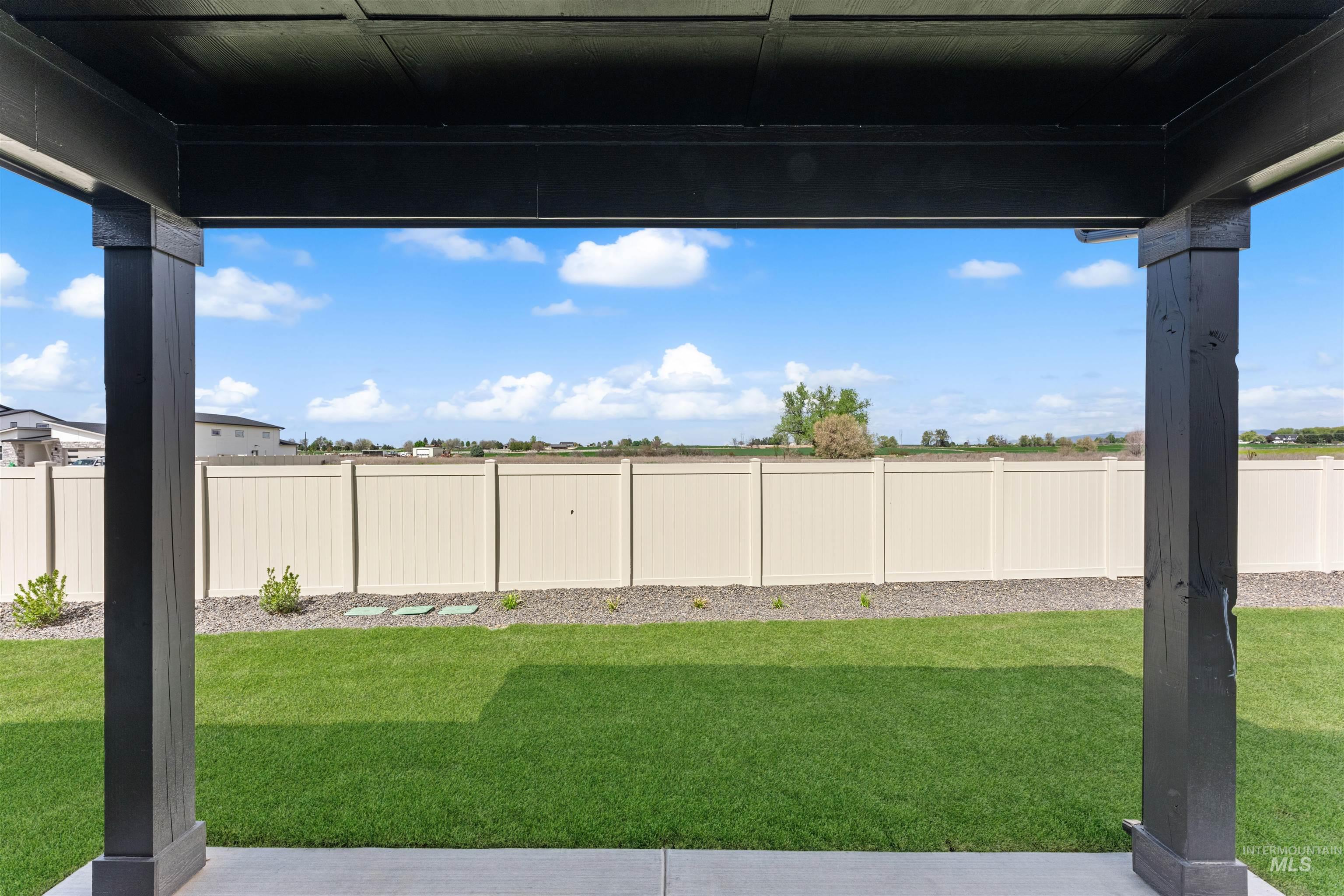 2709 W Gidran, Meridian, Idaho 83642, 3 Bedrooms, 2.5 Bathrooms, Residential For Sale, Price $599,900,MLS 98983270