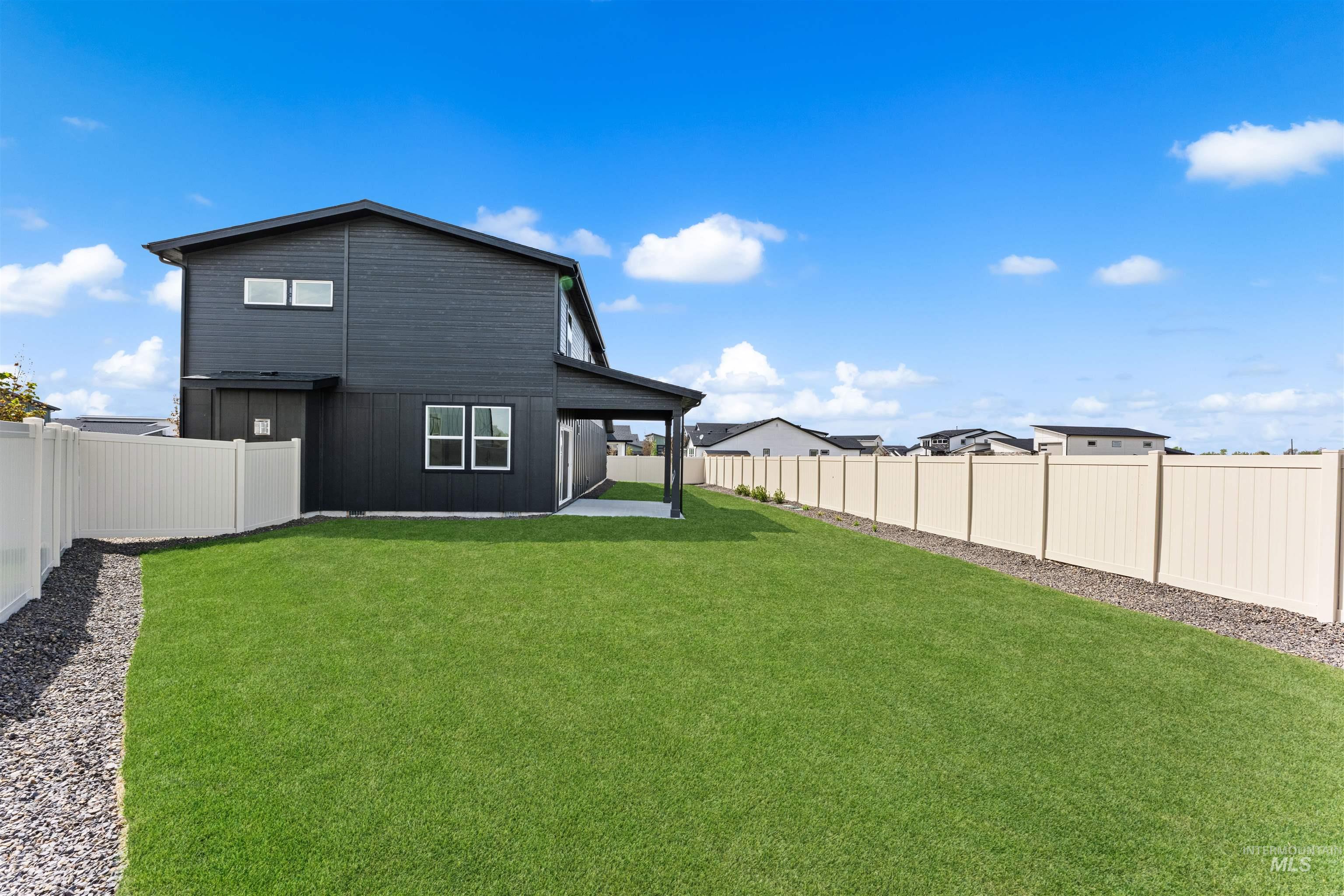 2709 W Gidran, Meridian, Idaho 83642, 3 Bedrooms, 2.5 Bathrooms, Residential For Sale, Price $599,900,MLS 98983270