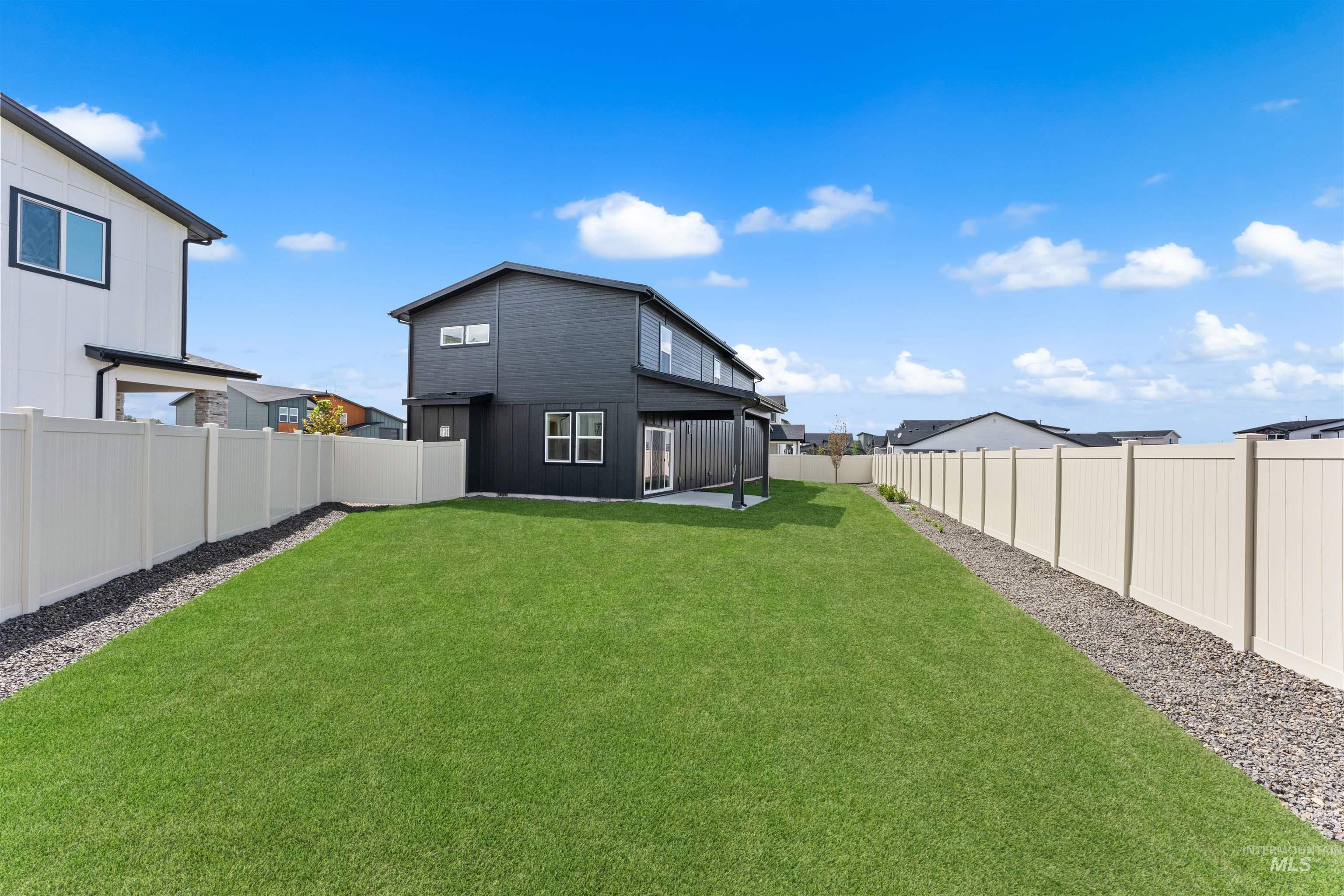2709 W Gidran, Meridian, Idaho 83642, 3 Bedrooms, 2.5 Bathrooms, Residential For Sale, Price $599,900,MLS 98983270