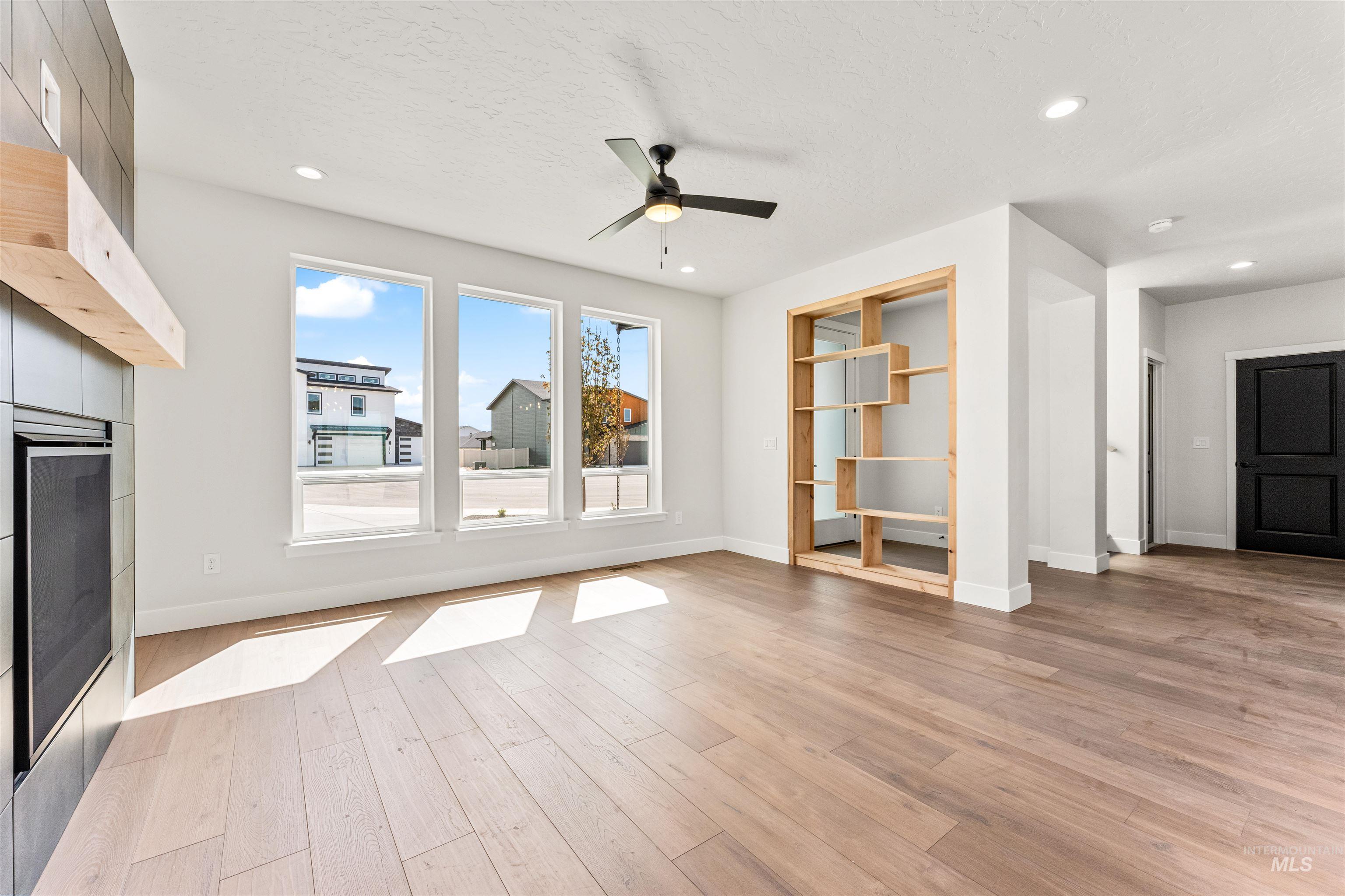 2709 W Gidran, Meridian, Idaho 83642, 3 Bedrooms, 2.5 Bathrooms, Residential For Sale, Price $599,900,MLS 98983270