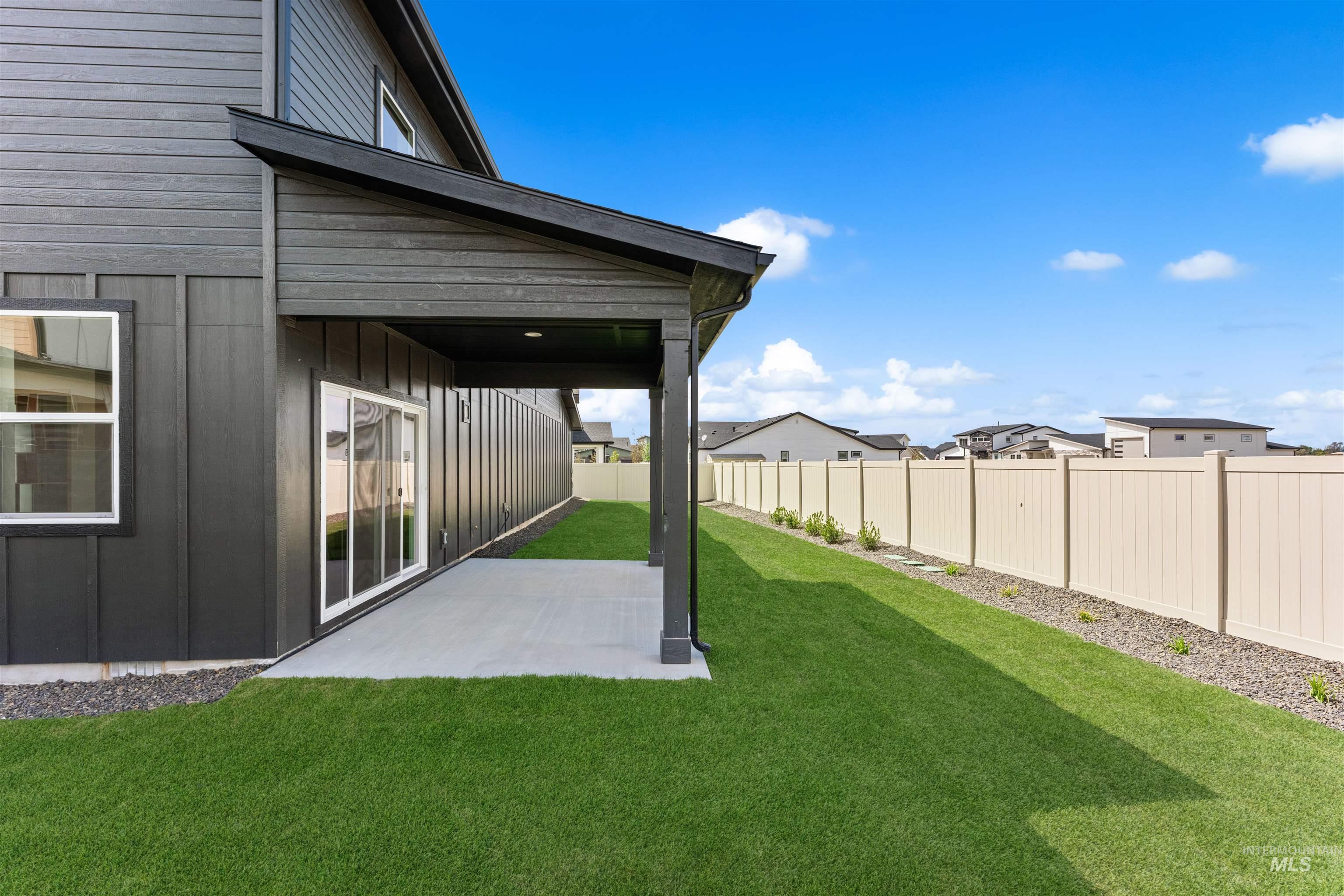 2709 W Gidran, Meridian, Idaho 83642, 3 Bedrooms, 2.5 Bathrooms, Residential For Sale, Price $599,900,MLS 98983270