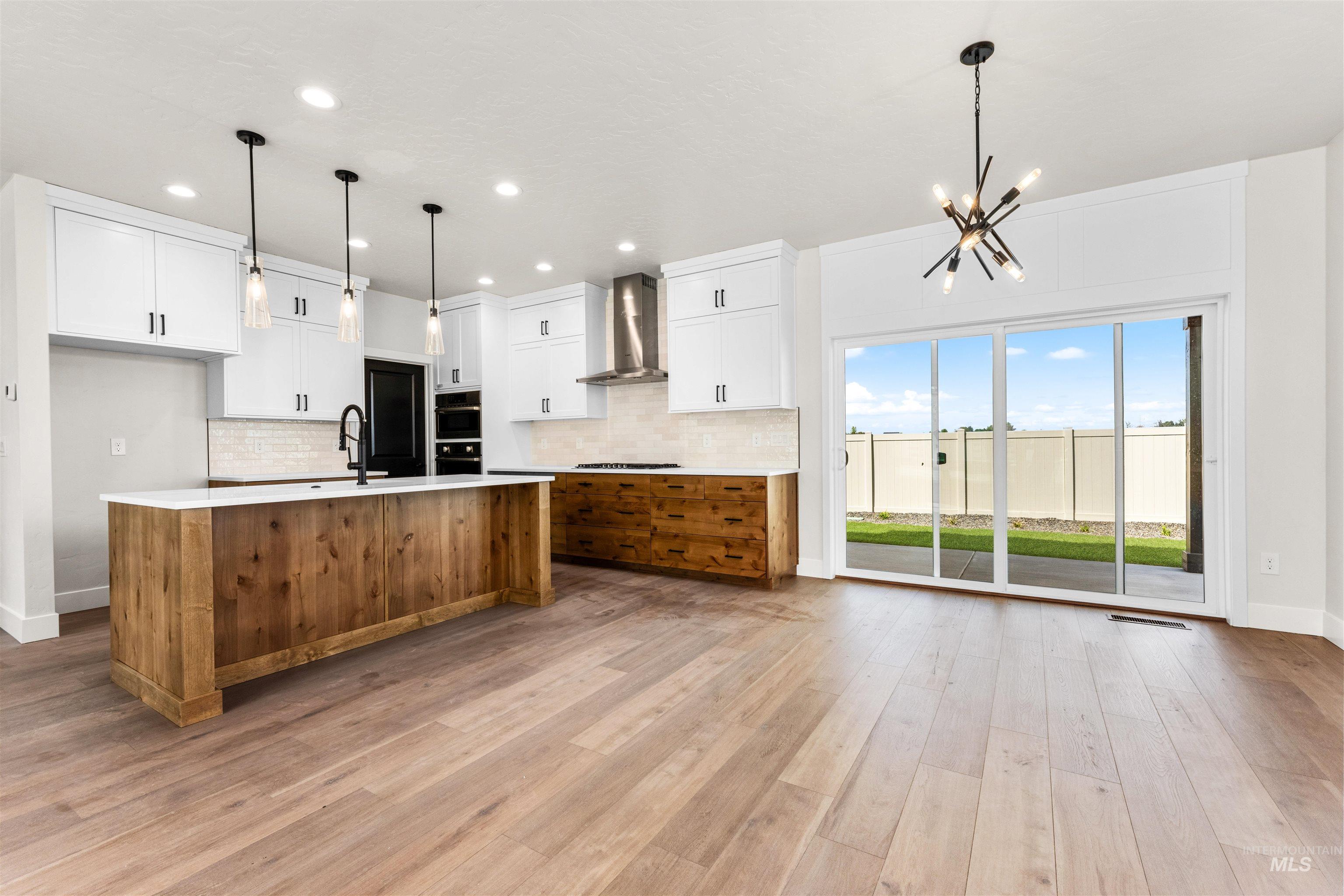 2709 W Gidran, Meridian, Idaho 83642, 3 Bedrooms, 2.5 Bathrooms, Residential For Sale, Price $599,900,MLS 98983270