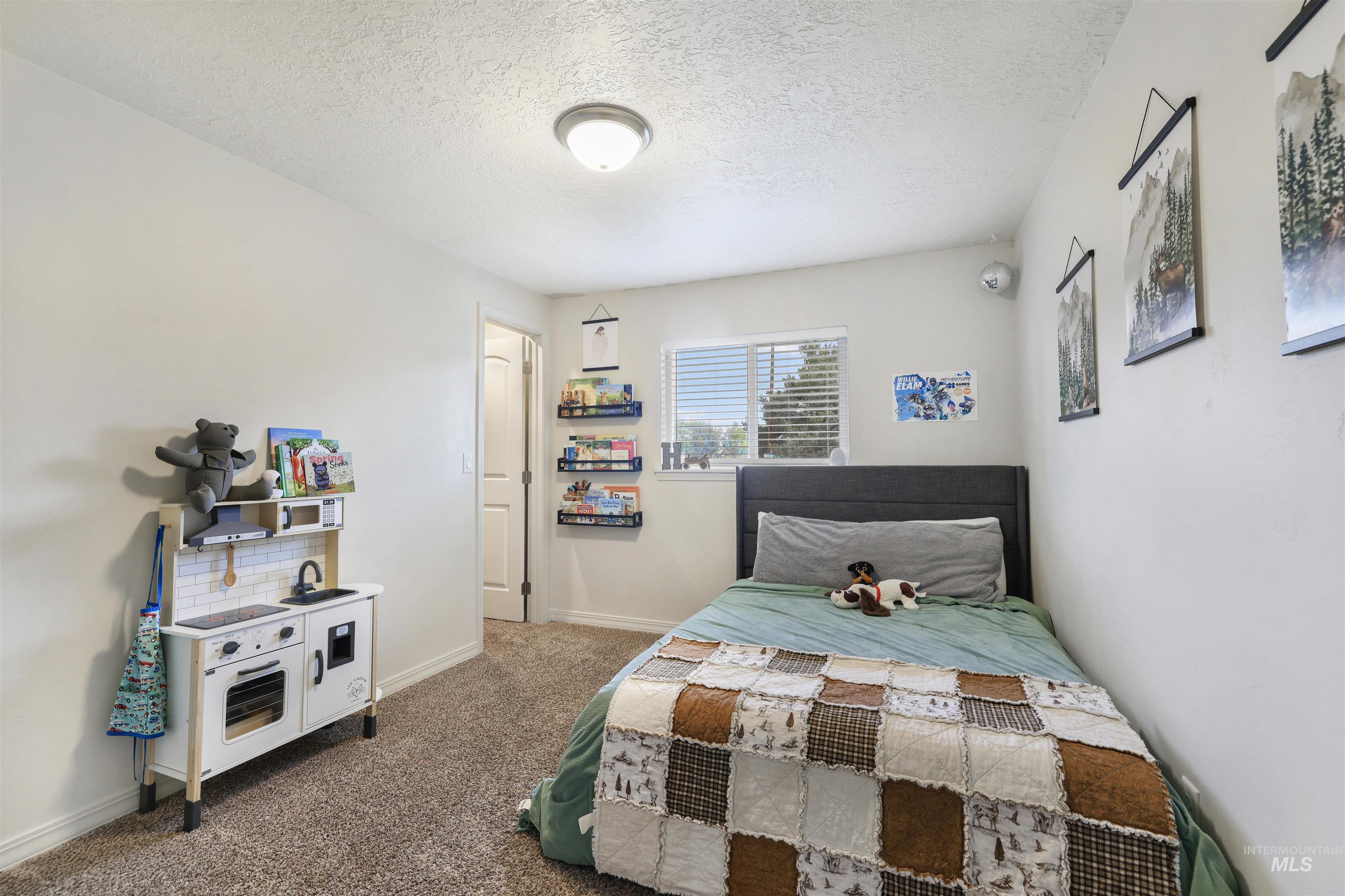 1708 Bitterroot, Twin Falls, Idaho 83301, 3 Bedrooms, 2 Bathrooms, Residential For Sale, Price $360,000,MLS 98983271