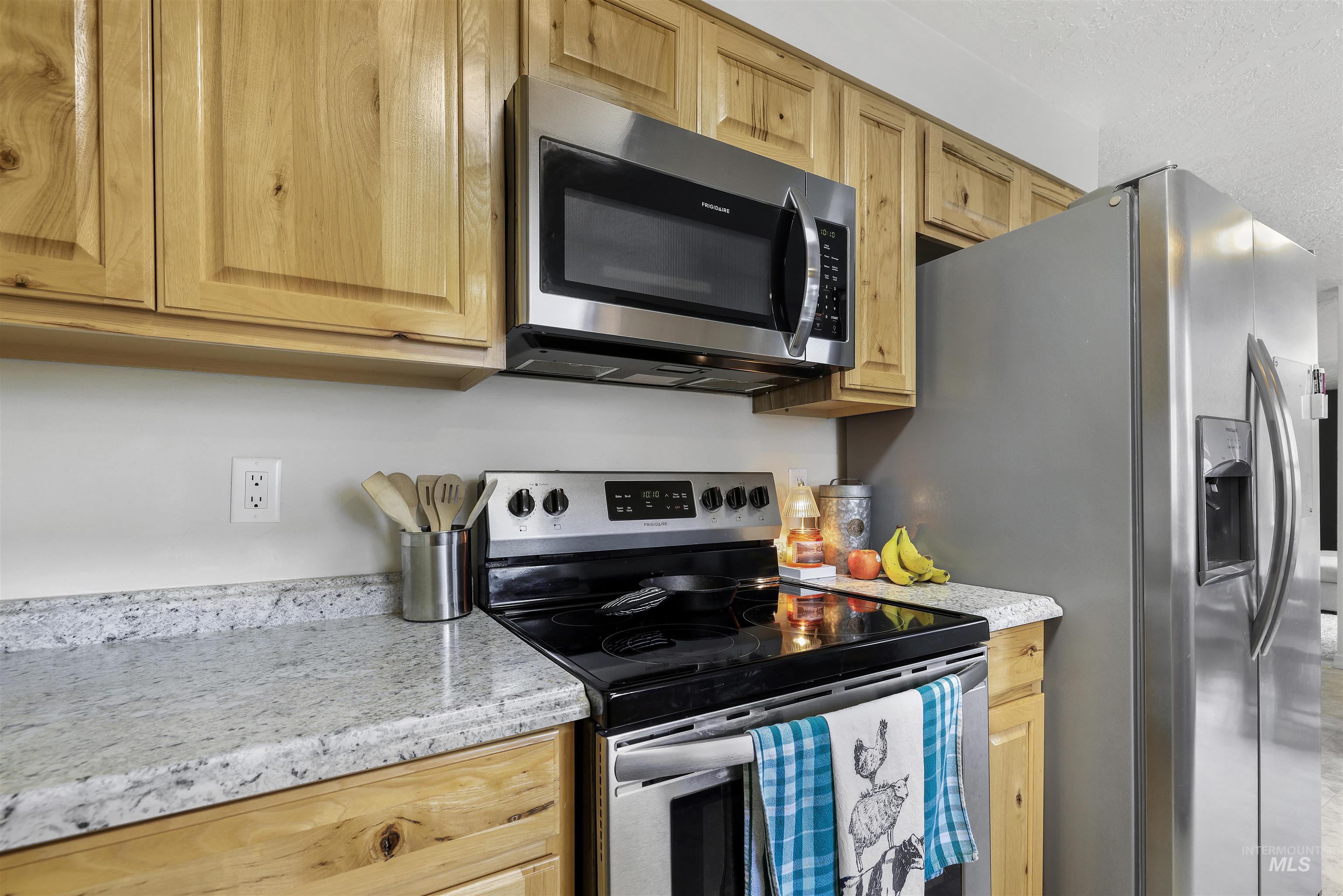 1708 Bitterroot, Twin Falls, Idaho 83301, 3 Bedrooms, 2 Bathrooms, Residential For Sale, Price $360,000,MLS 98983271