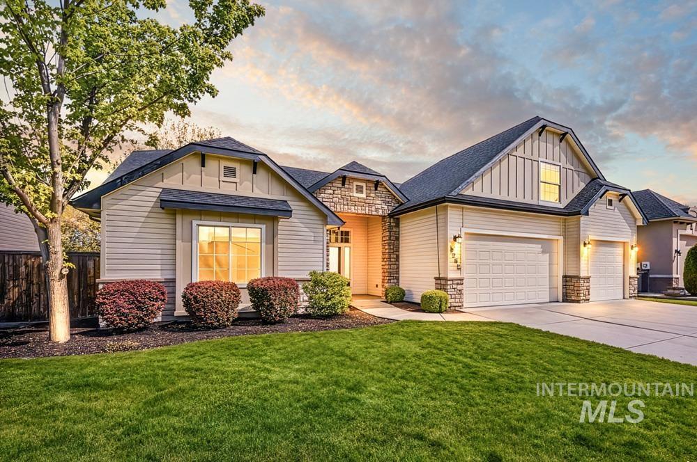 8988 W Ben St, Boise, Idaho 83714, 3 Bedrooms, 2.5 Bathrooms, Residential For Sale, Price $649,900,MLS 98983272