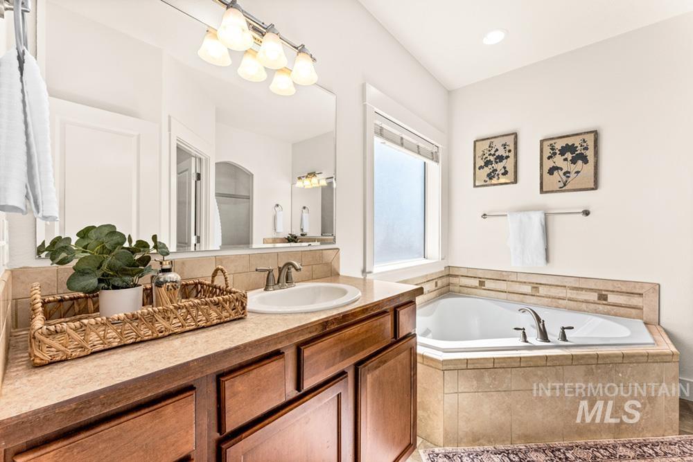 8988 W Ben St, Boise, Idaho 83714, 3 Bedrooms, 2.5 Bathrooms, Residential For Sale, Price $649,900,MLS 98983272