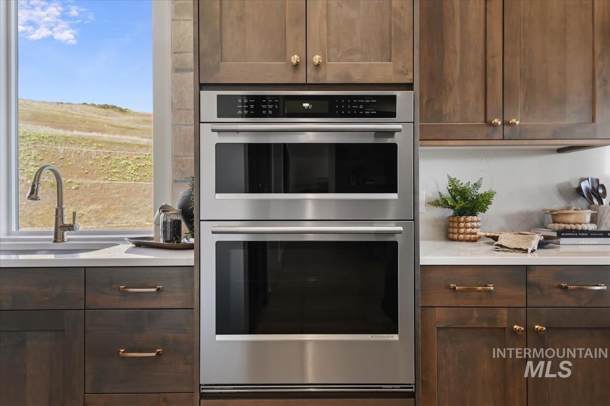 7615 Brown Wy, Eagle, Idaho 83629, 4 Bedrooms, 3 Bathrooms, Residential For Sale, Price $974,880, 98983273