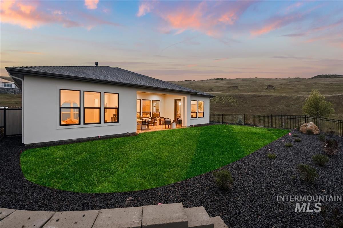 7615 Brown Wy, Eagle, Idaho 83629, 4 Bedrooms, 3 Bathrooms, Residential For Sale, Price $974,880, 98983273