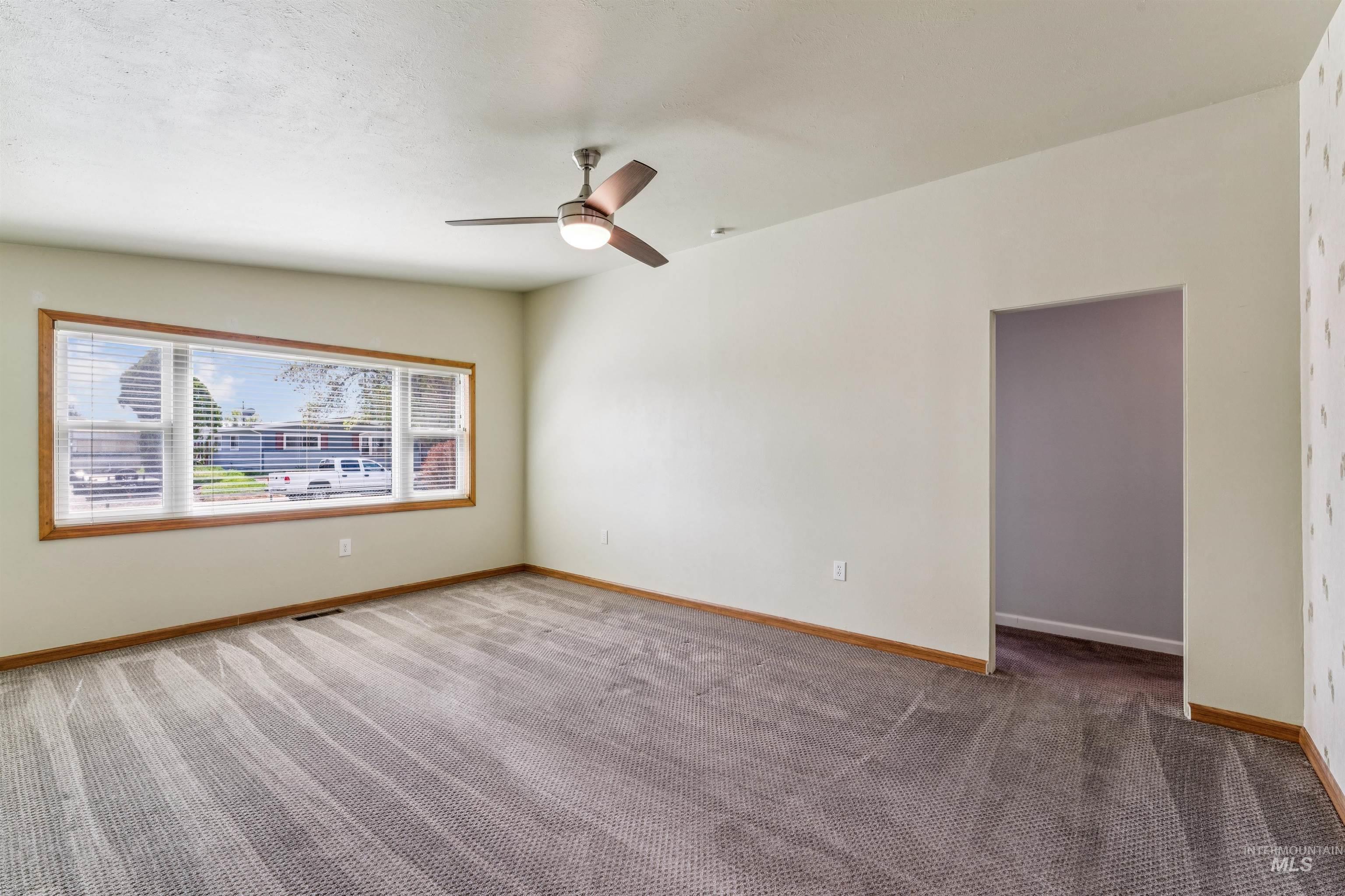 1045 E 14th N, Mountain Home, Idaho 83647, 5 Bedrooms, 2 Bathrooms, Residential For Sale, Price $420,000,MLS 98983274