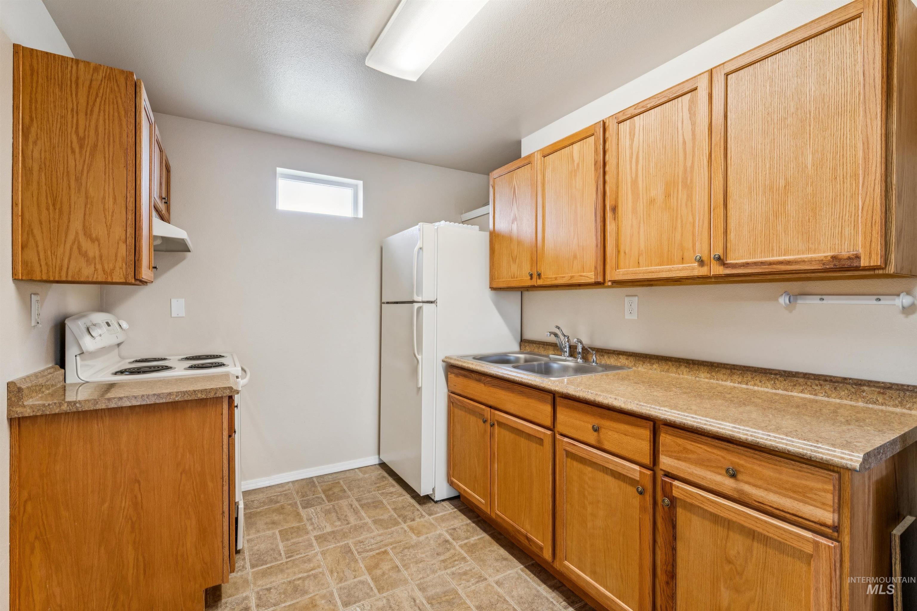 1045 E 14th N, Mountain Home, Idaho 83647, 5 Bedrooms, 2 Bathrooms, Residential For Sale, Price $420,000,MLS 98983274