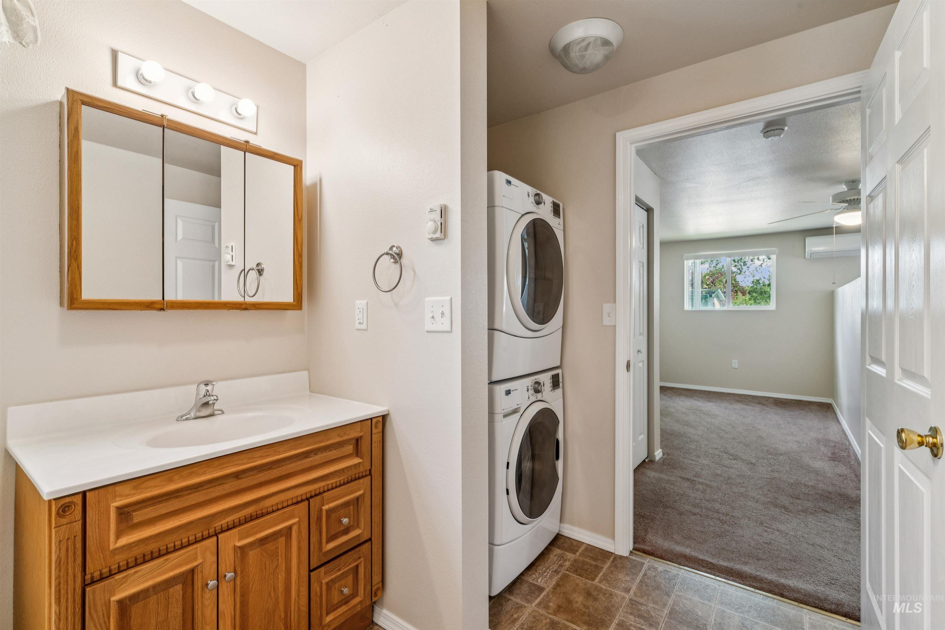 1045 E 14th N, Mountain Home, Idaho 83647, 5 Bedrooms, 2 Bathrooms, Residential For Sale, Price $420,000,MLS 98983274