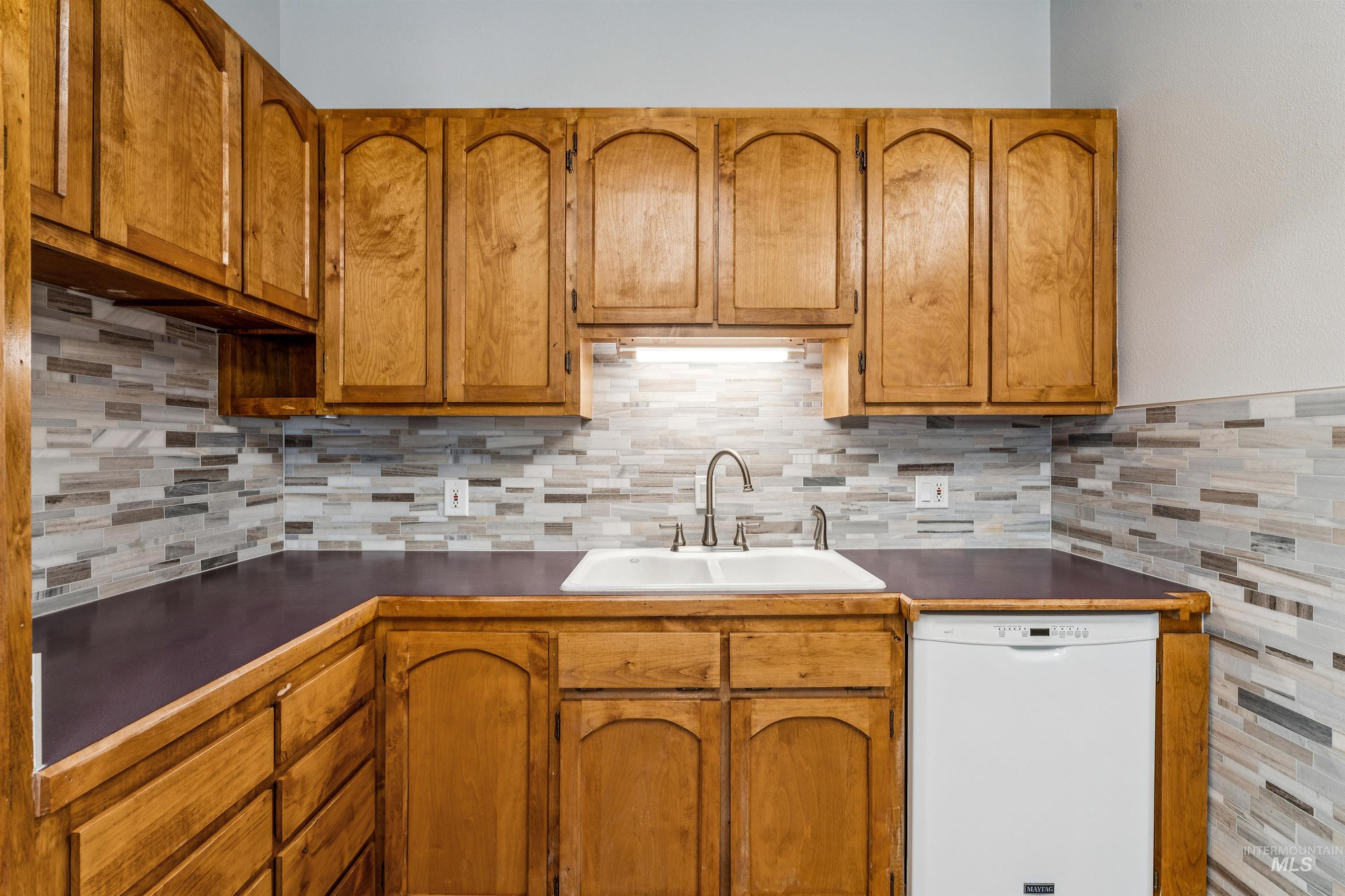 1045 E 14th N, Mountain Home, Idaho 83647, 5 Bedrooms, 2 Bathrooms, Residential For Sale, Price $420,000,MLS 98983274