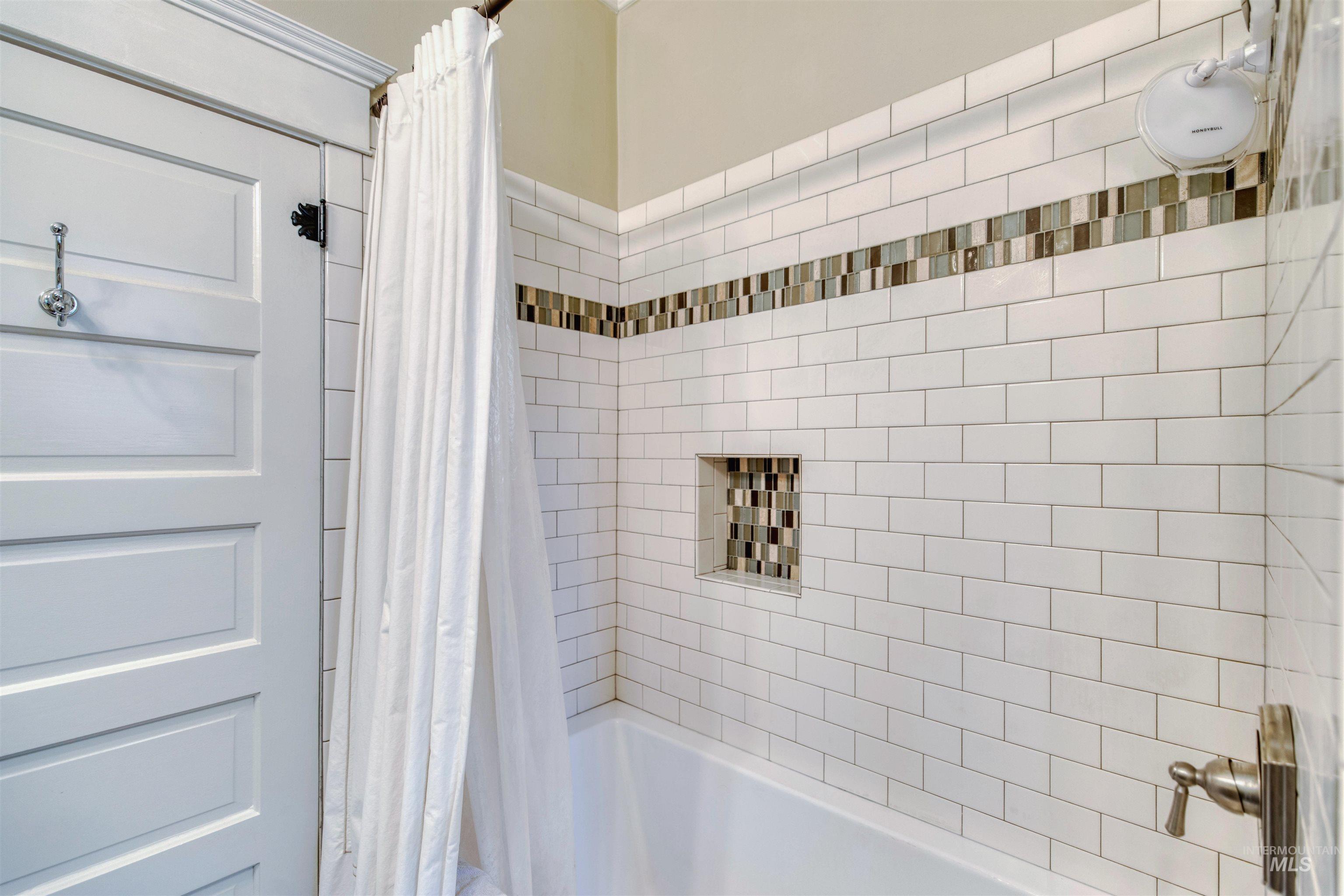 1211 N 15th Street, Boise, Idaho 83702, 4 Bedrooms, 2 Bathrooms, Residential For Sale, Price $999,999,MLS 98983275