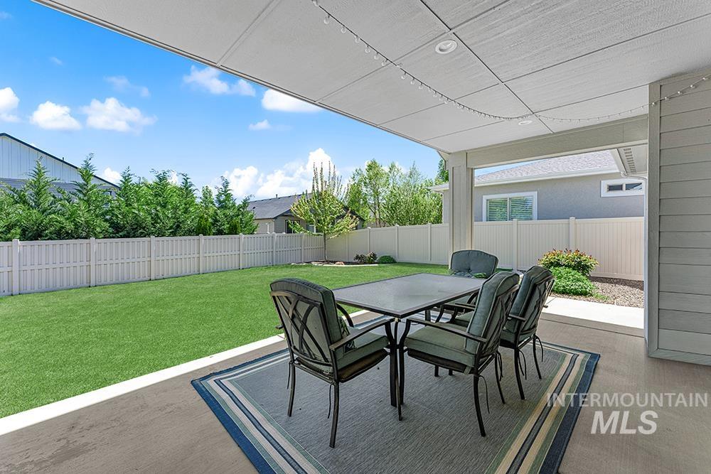 3298 S Cobble Pl, Meridian, Idaho 83642, 3 Bedrooms, 2.5 Bathrooms, Residential For Sale, Price $729,900,MLS 98983276