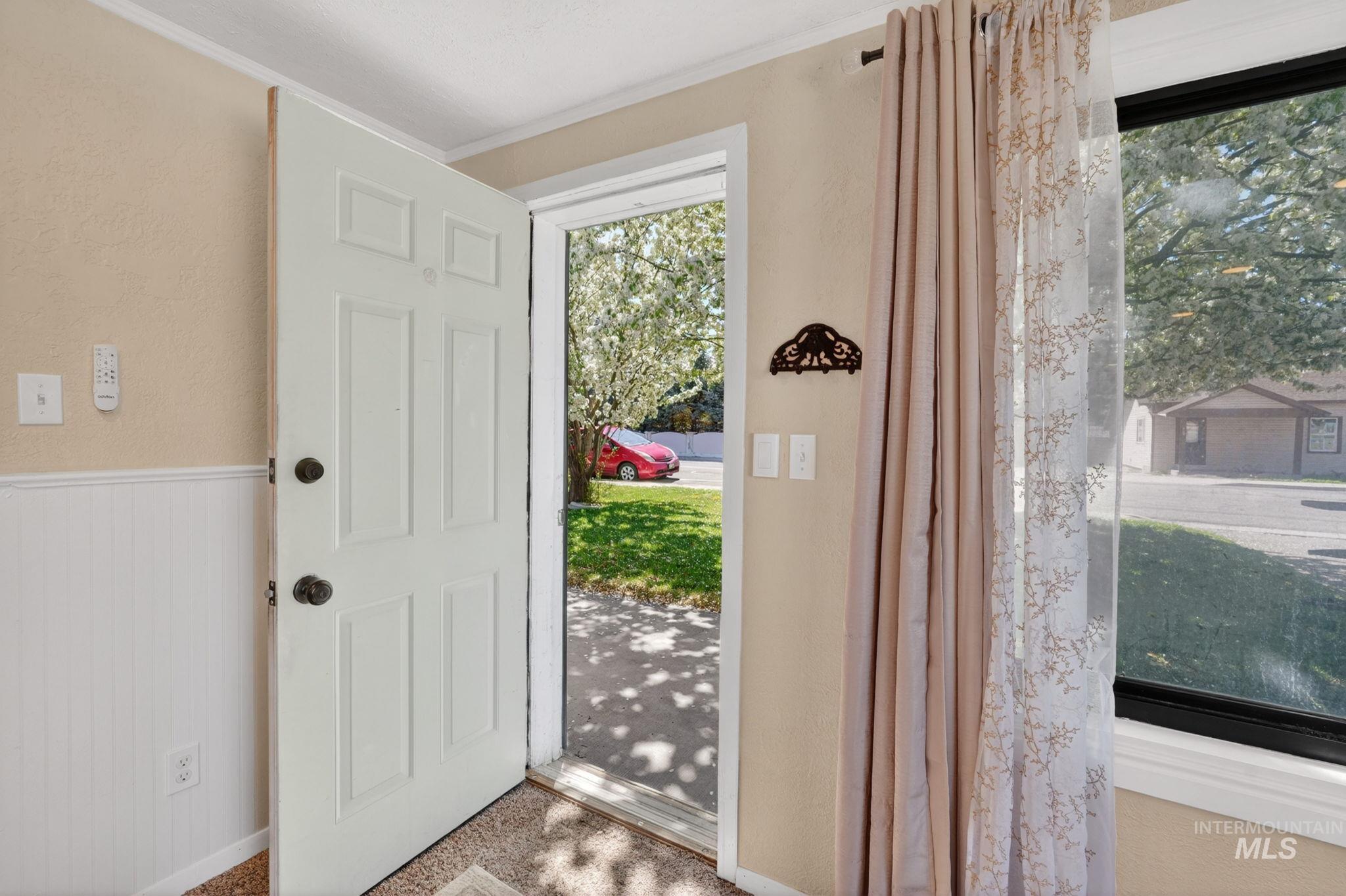 640 E Cedar Street, Pocatello, Idaho 83201, 3 Bedrooms, 1.5 Bathrooms, Residential For Sale, Price $299,000,MLS 98983277