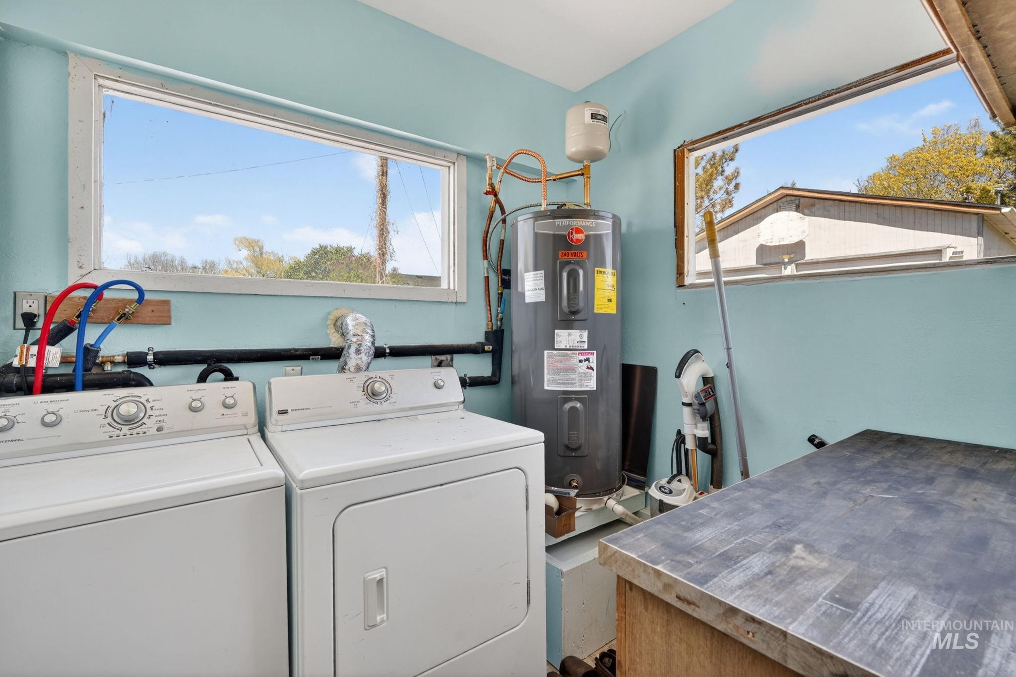 640 E Cedar Street, Pocatello, Idaho 83201, 3 Bedrooms, 1.5 Bathrooms, Residential For Sale, Price $299,000,MLS 98983277
