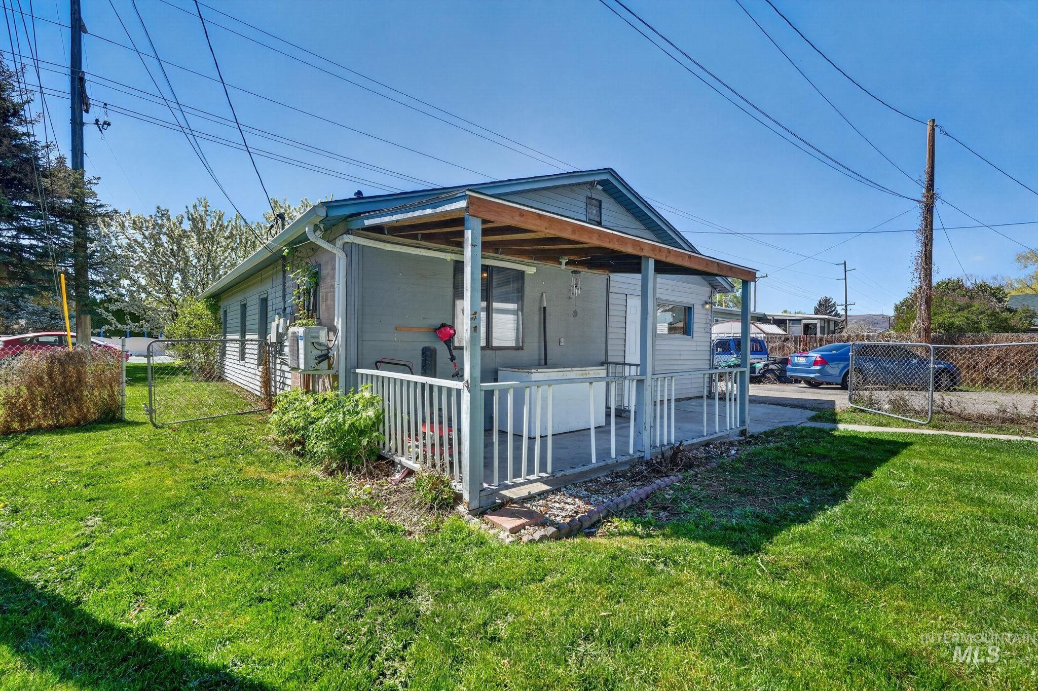 640 E Cedar Street, Pocatello, Idaho 83201, 3 Bedrooms, 1.5 Bathrooms, Residential For Sale, Price $299,000,MLS 98983277