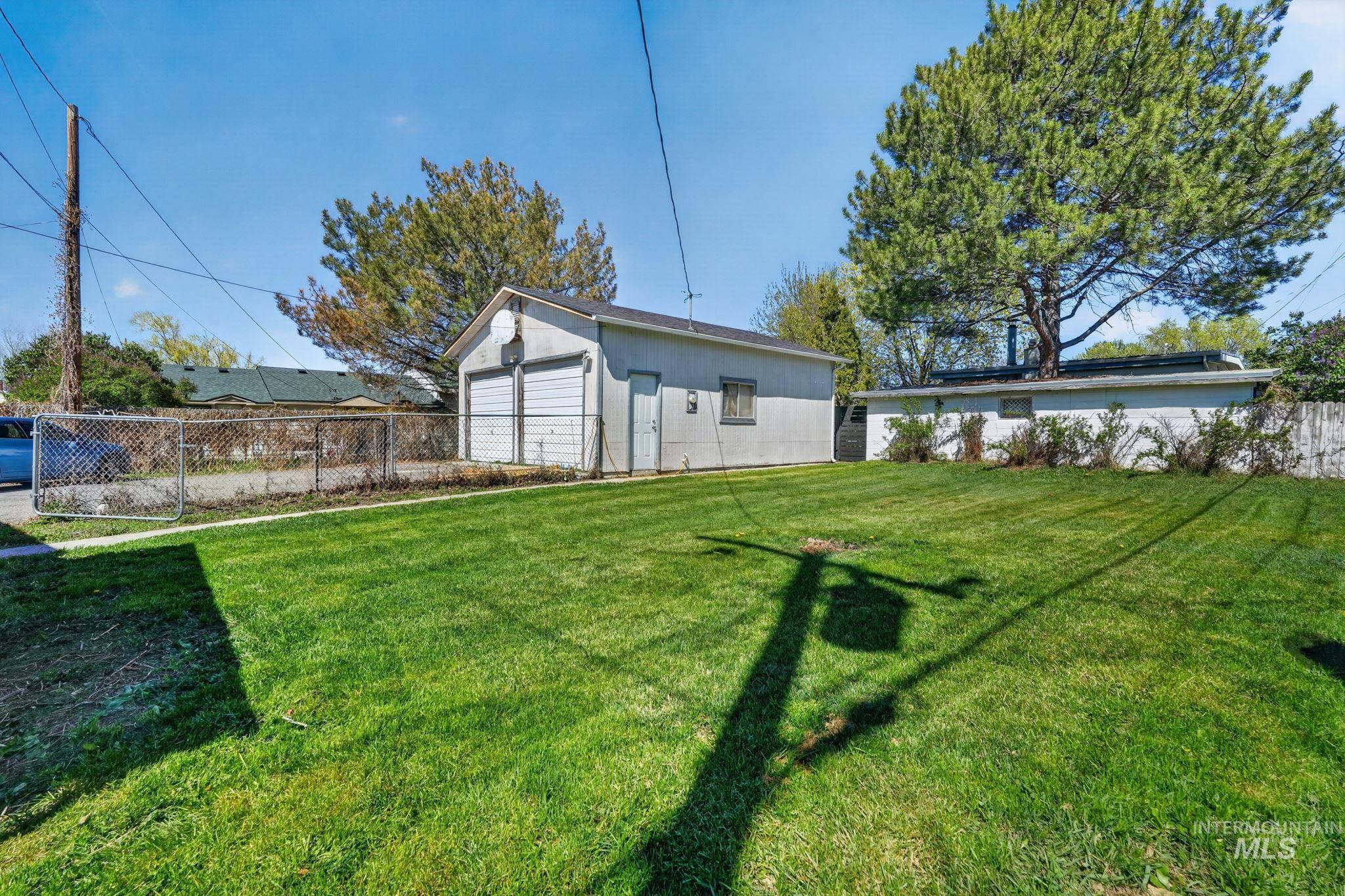 640 E Cedar Street, Pocatello, Idaho 83201, 3 Bedrooms, 1.5 Bathrooms, Residential For Sale, Price $299,000,MLS 98983277