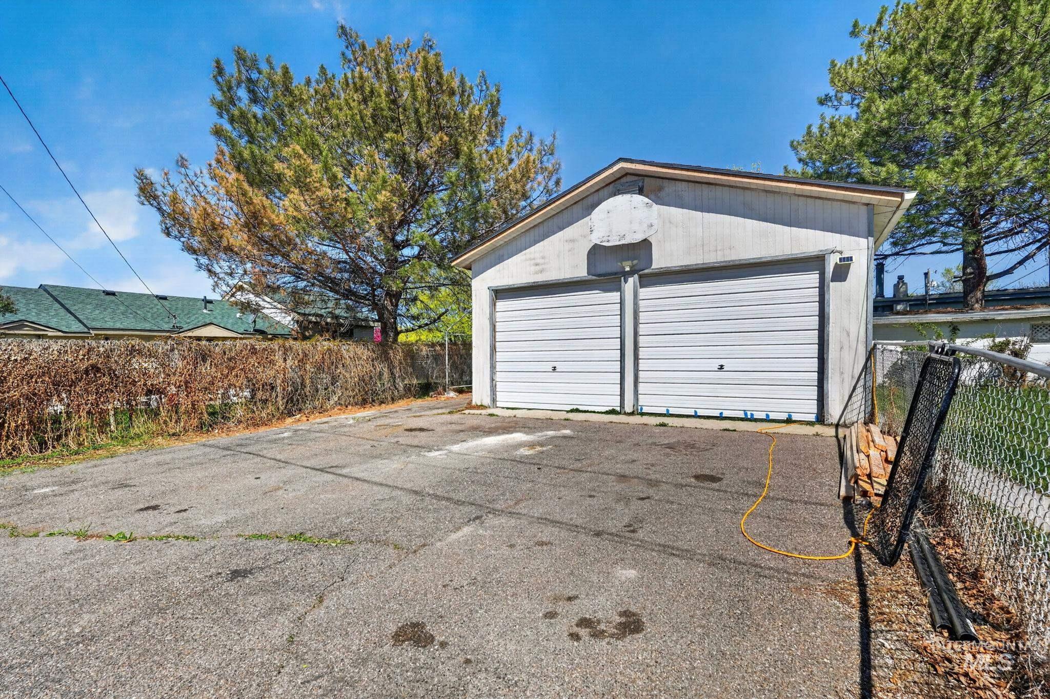 640 E Cedar Street, Pocatello, Idaho 83201, 3 Bedrooms, 1.5 Bathrooms, Residential For Sale, Price $299,000,MLS 98983277