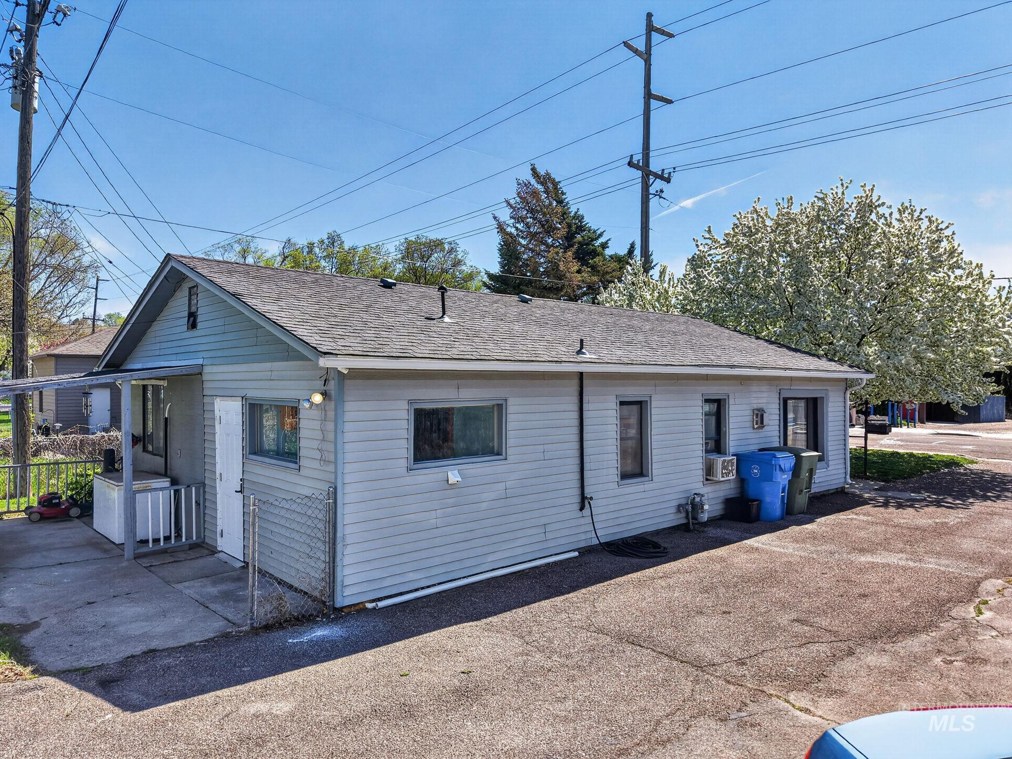 640 E Cedar Street, Pocatello, Idaho 83201, 3 Bedrooms, 1.5 Bathrooms, Residential For Sale, Price $299,000,MLS 98983277