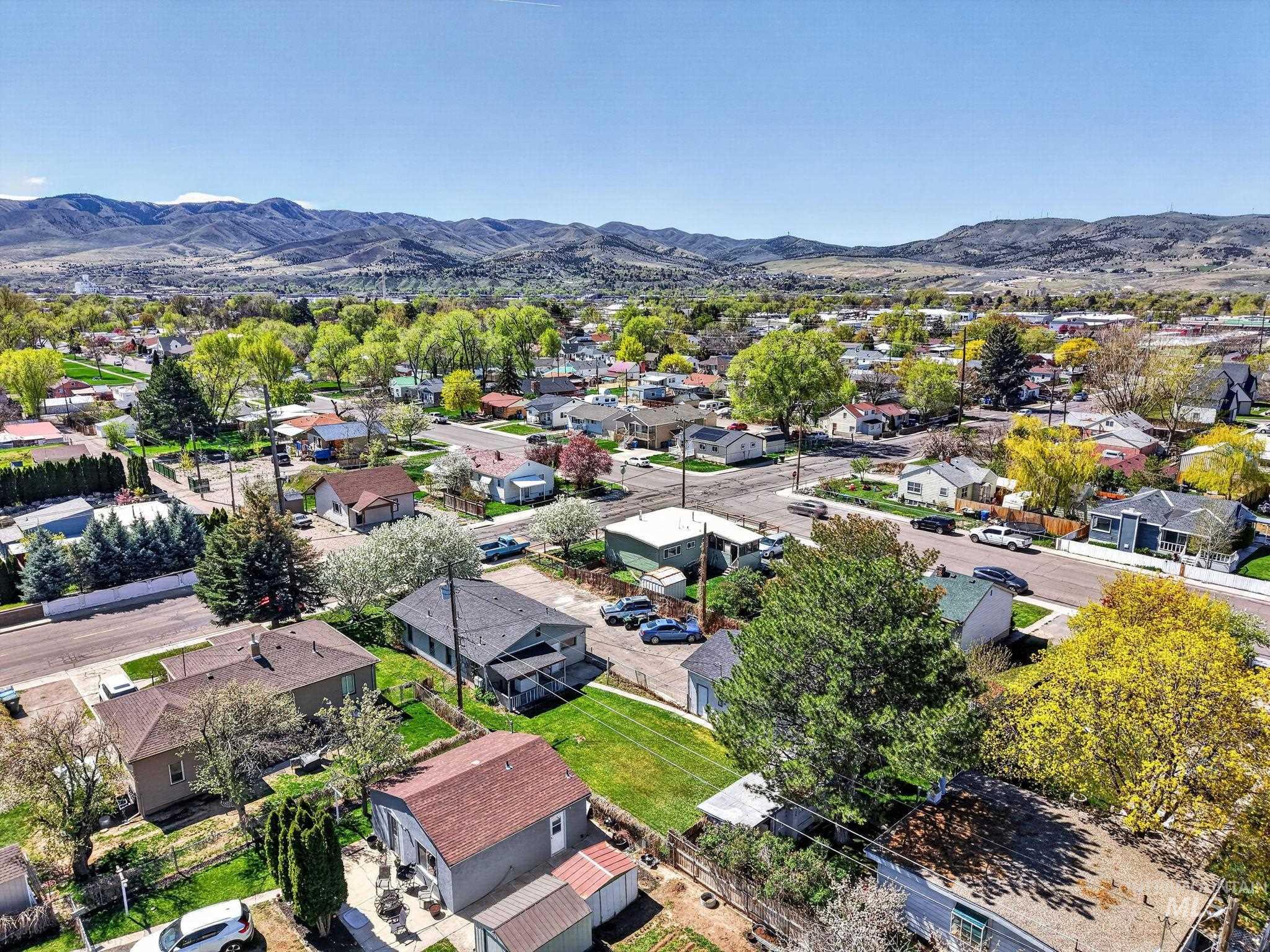 640 E Cedar Street, Pocatello, Idaho 83201, 3 Bedrooms, 1.5 Bathrooms, Residential For Sale, Price $299,000,MLS 98983277