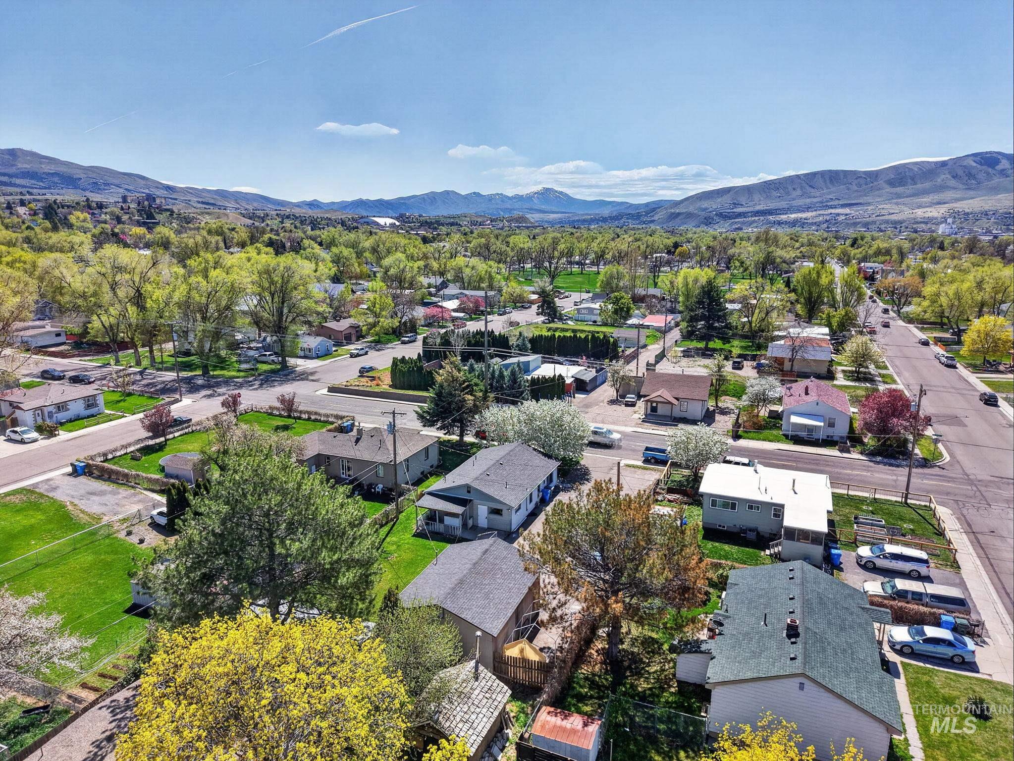 640 E Cedar Street, Pocatello, Idaho 83201, 3 Bedrooms, 1.5 Bathrooms, Residential For Sale, Price $299,000,MLS 98983277