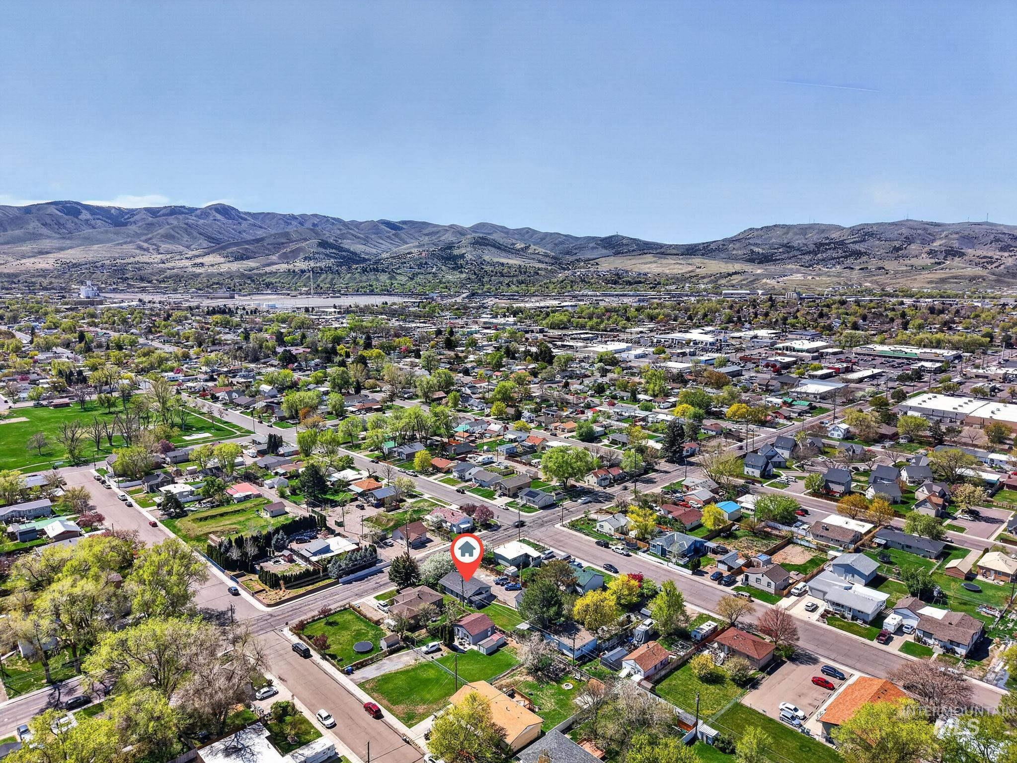 640 E Cedar Street, Pocatello, Idaho 83201, 3 Bedrooms, 1.5 Bathrooms, Residential For Sale, Price $299,000,MLS 98983277