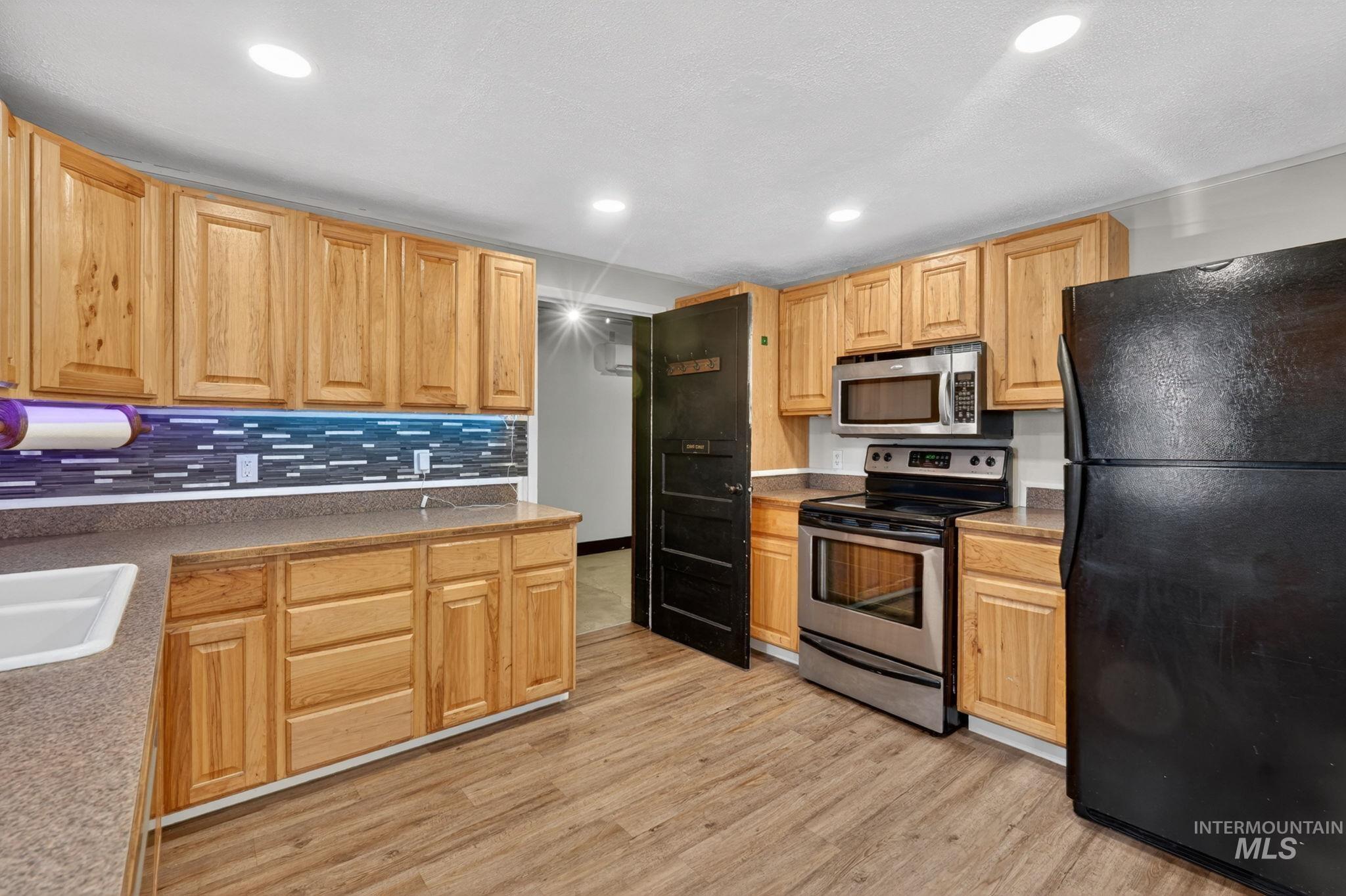 640 E Cedar Street, Pocatello, Idaho 83201, 3 Bedrooms, 1.5 Bathrooms, Residential For Sale, Price $299,000,MLS 98983277