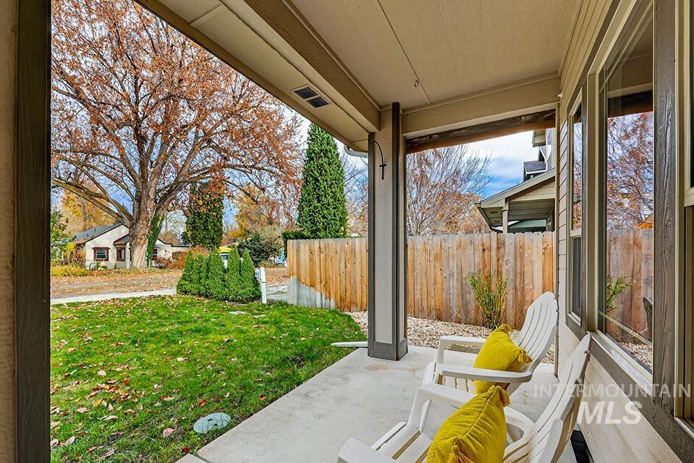 4425 W Freemont St, Boise, Idaho 83706, 2 Bedrooms, 1.5 Bathrooms, Residential For Sale, Price $375,000,MLS 98983278