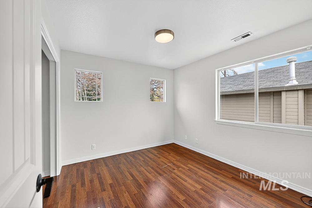 4425 W Freemont St, Boise, Idaho 83706, 2 Bedrooms, 1.5 Bathrooms, Residential For Sale, Price $375,000,MLS 98983278