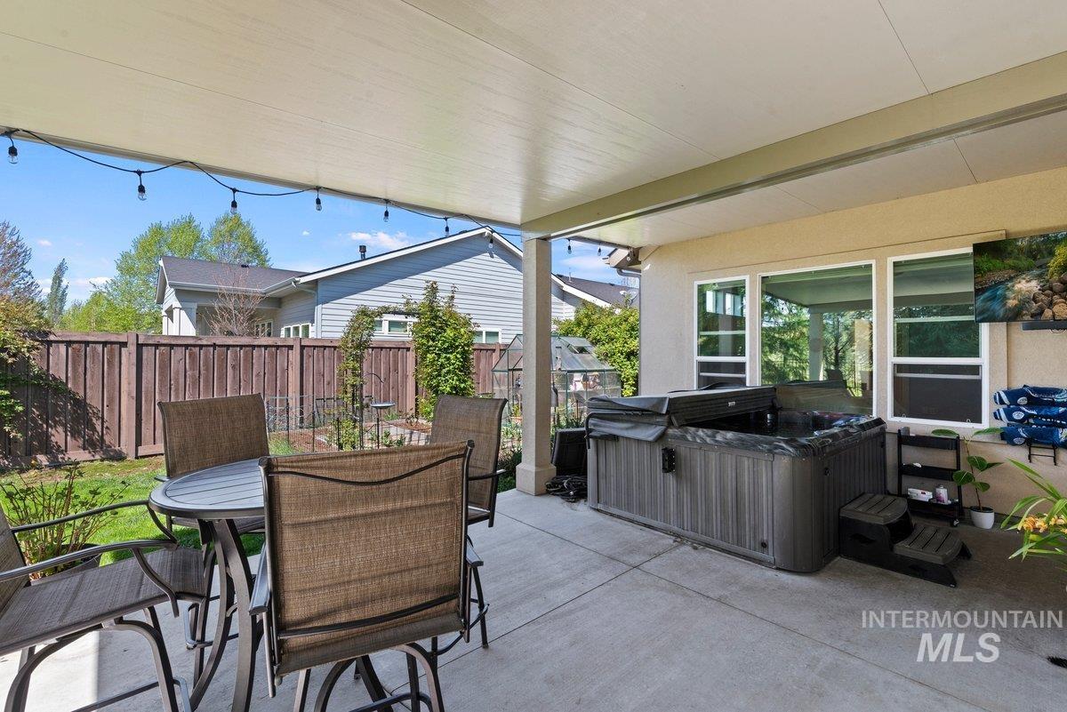 3505 W Sand Wedge St., Meridian, Idaho 83646, 3 Bedrooms, 2 Bathrooms, Residential For Sale, Price $775,000,MLS 98983281