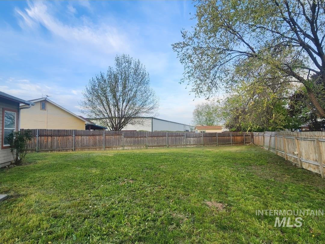 2719 Tanglewood Place, Nampa, Idaho 83687, 3 Bedrooms, 1 Bathroom, Residential For Sale, Price $319,900,MLS 98983282