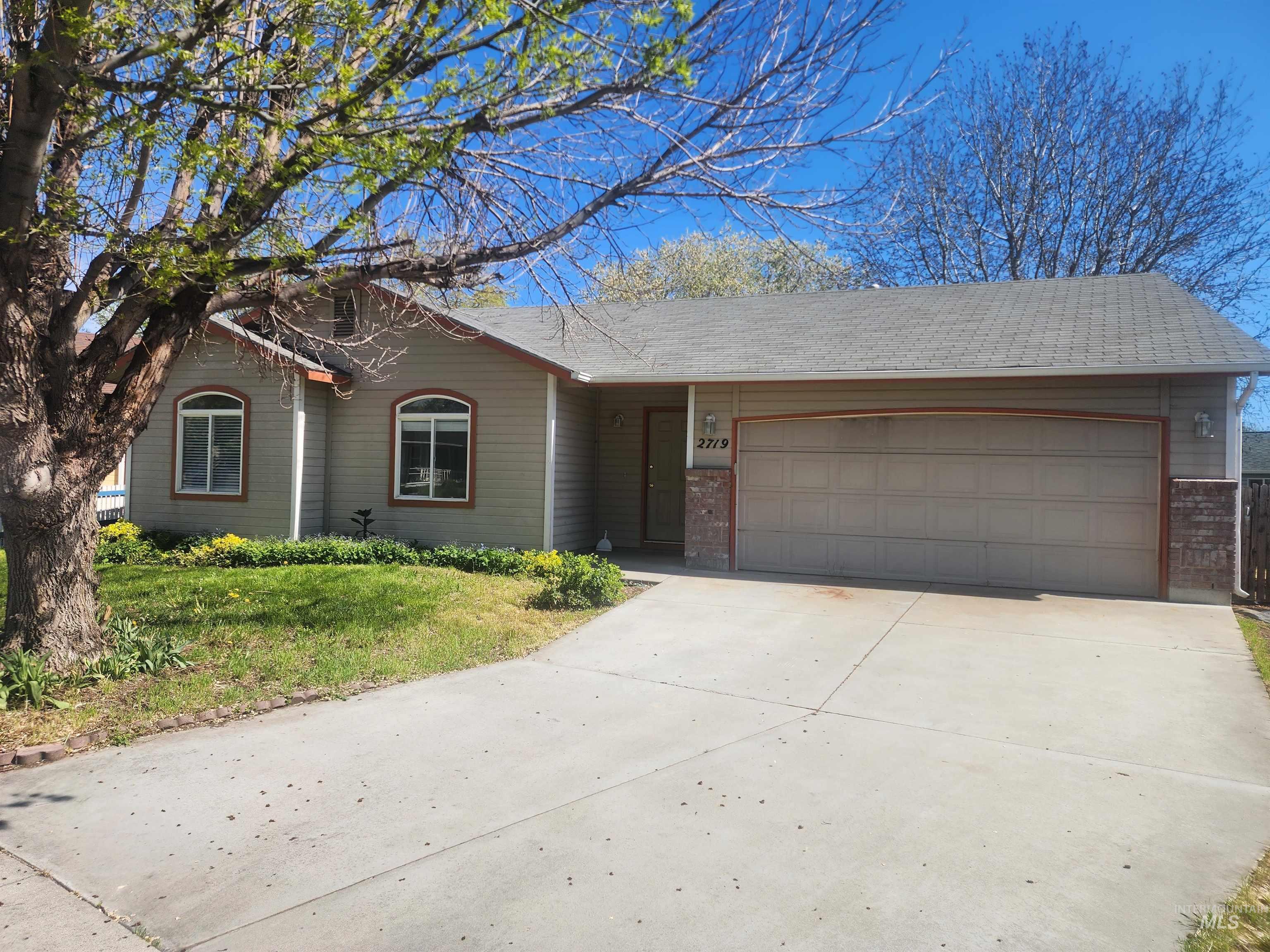 2719 Tanglewood Place, Nampa, Idaho 83687, 3 Bedrooms, 1 Bathroom, Residential For Sale, Price $319,900,MLS 98983282
