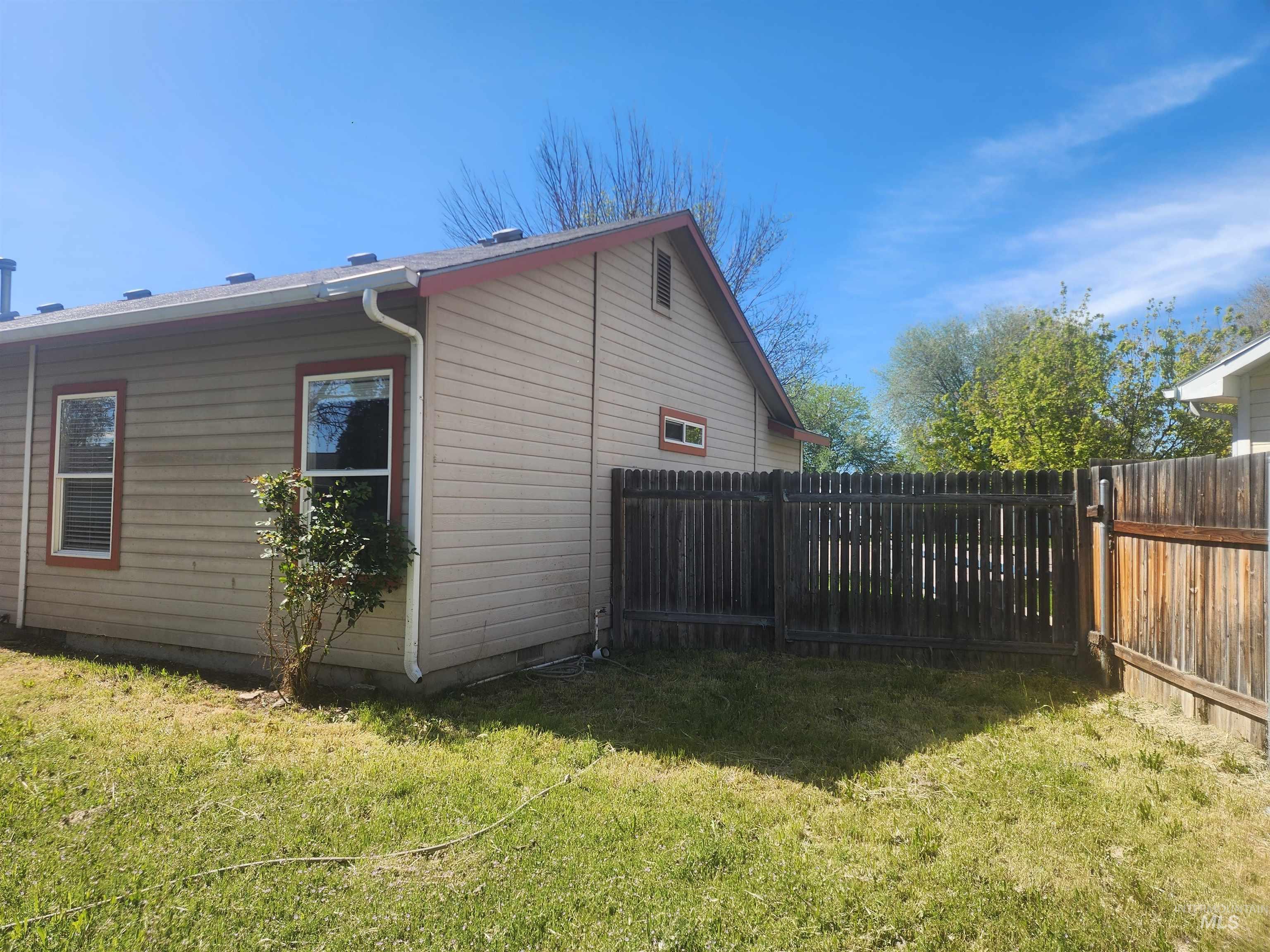 2719 Tanglewood Place, Nampa, Idaho 83687, 3 Bedrooms, 1 Bathroom, Residential For Sale, Price $319,900,MLS 98983282