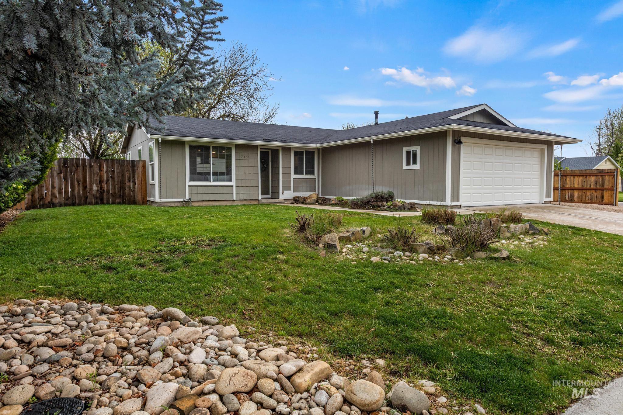 7151 W Lamplighter St., Boise, Idaho 83714, 3 Bedrooms, 2 Bathrooms, Residential For Sale, Price $439,900,MLS 98983283