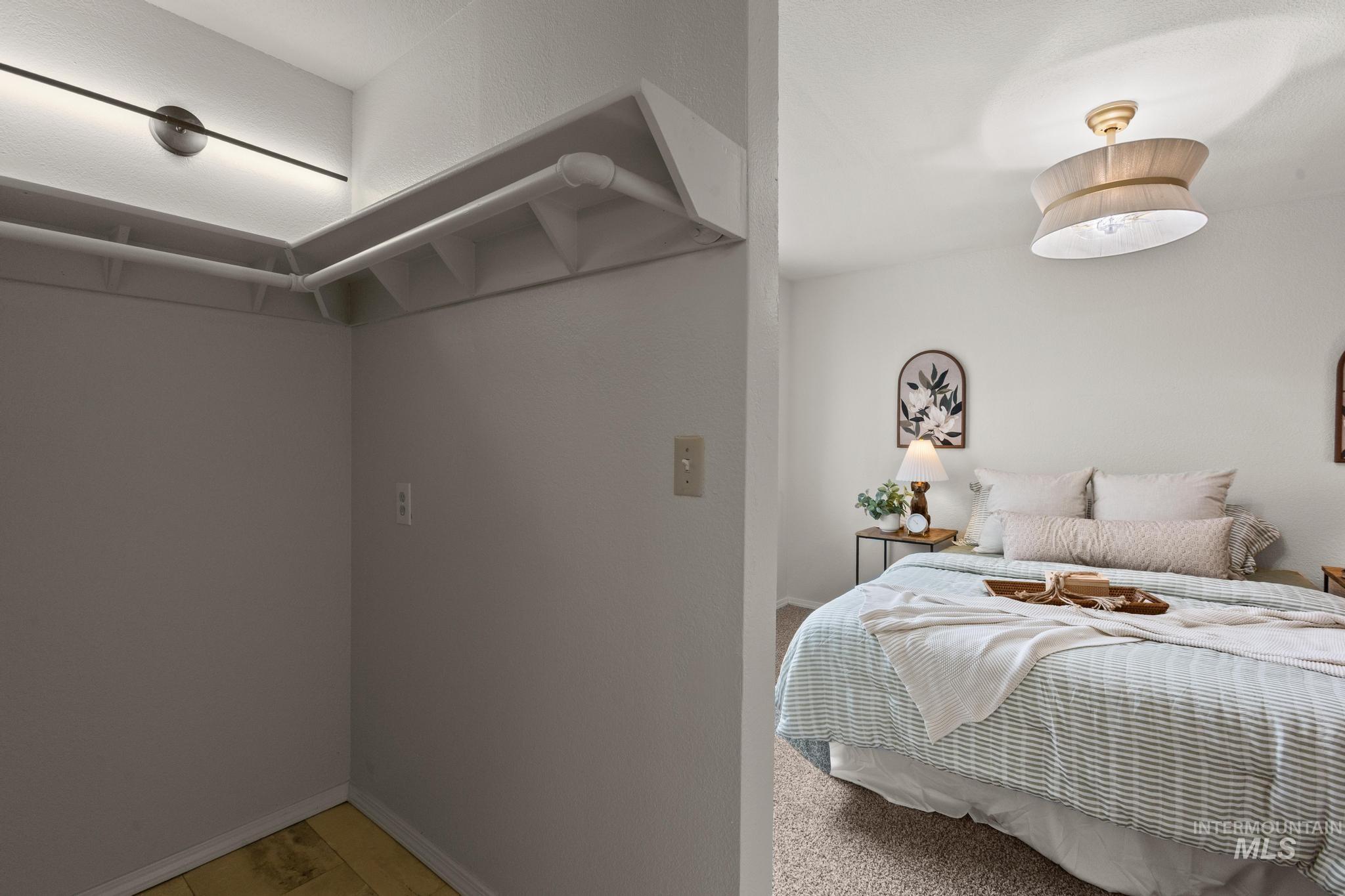 7151 W Lamplighter St., Boise, Idaho 83714, 3 Bedrooms, 2 Bathrooms, Residential For Sale, Price $439,900,MLS 98983283