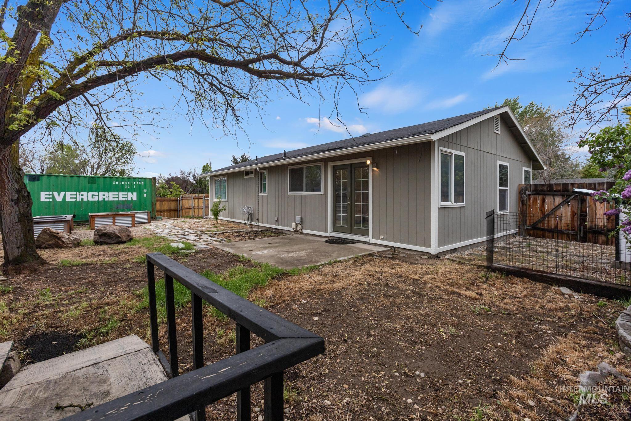 7151 W Lamplighter St., Boise, Idaho 83714, 3 Bedrooms, 2 Bathrooms, Residential For Sale, Price $439,900,MLS 98983283