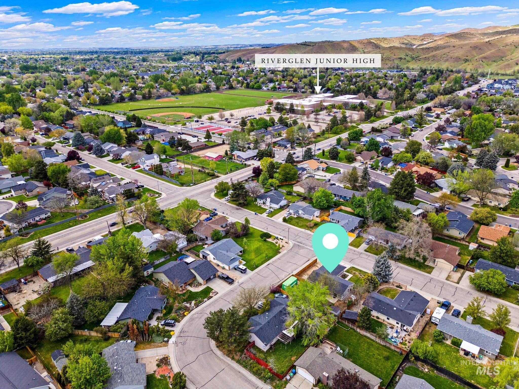 7151 W Lamplighter St., Boise, Idaho 83714, 3 Bedrooms, 2 Bathrooms, Residential For Sale, Price $429,900,MLS 98983283