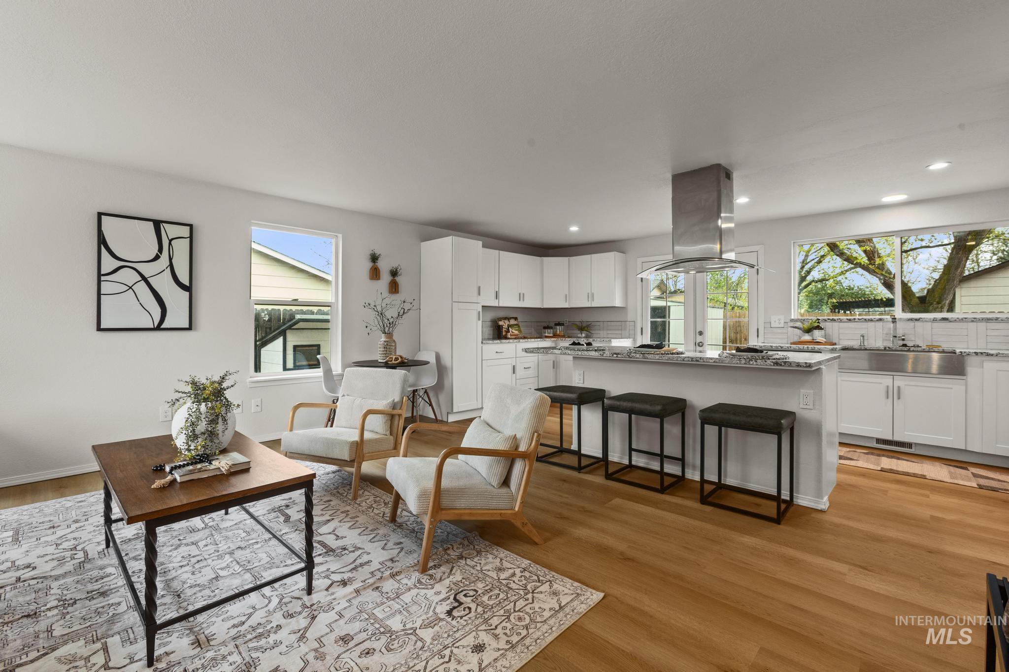 7151 W Lamplighter St., Boise, Idaho 83714, 3 Bedrooms, 2 Bathrooms, Residential For Sale, Price $439,900,MLS 98983283