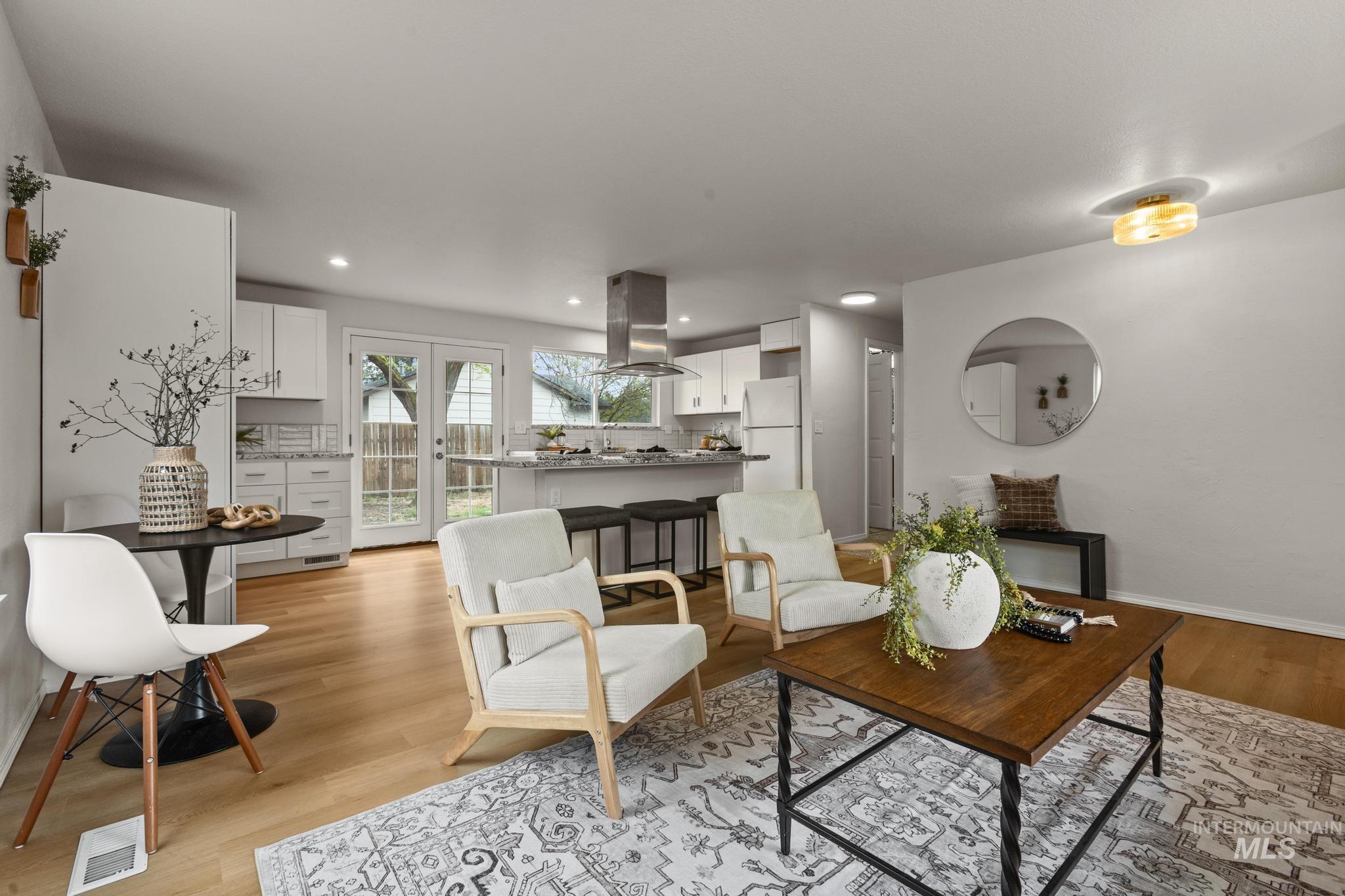 7151 W Lamplighter St., Boise, Idaho 83714, 3 Bedrooms, 2 Bathrooms, Residential For Sale, Price $439,900,MLS 98983283