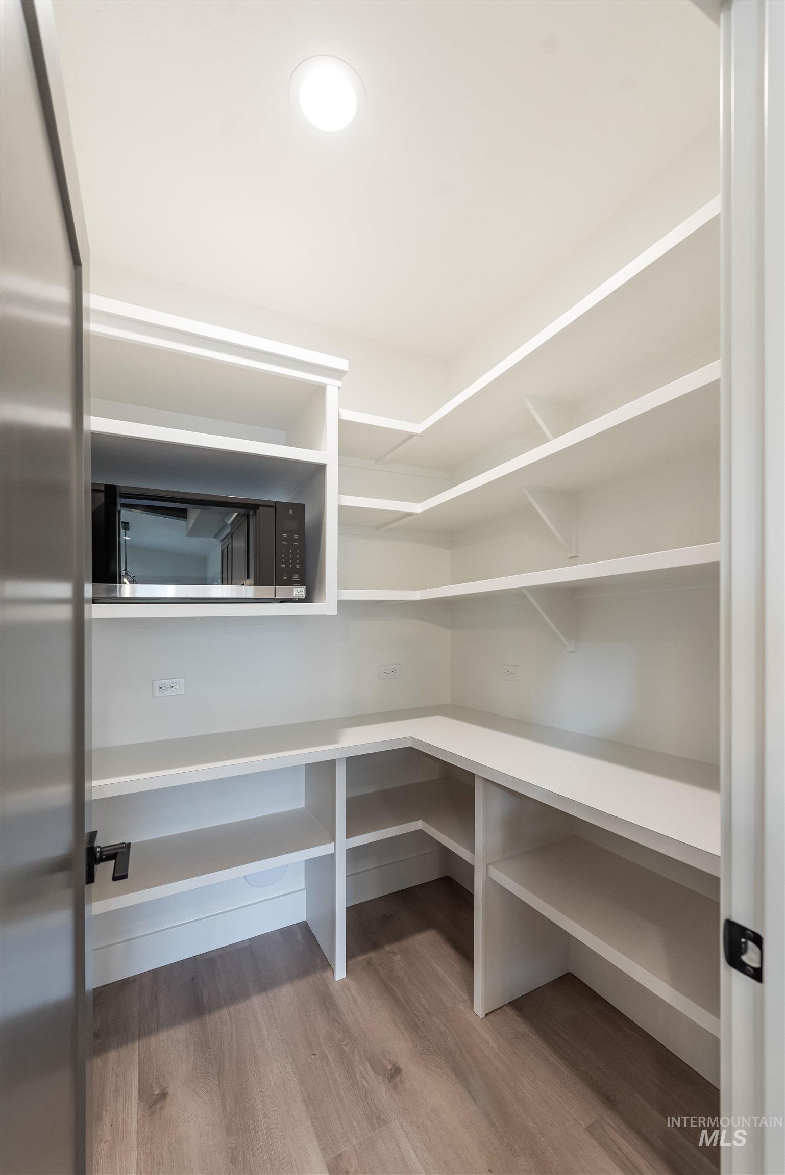 390 S Diesel Way, Boise, Idaho 83716, 4 Bedrooms, 2.5 Bathrooms, Residential For Sale, Price $749,900,MLS 98983284