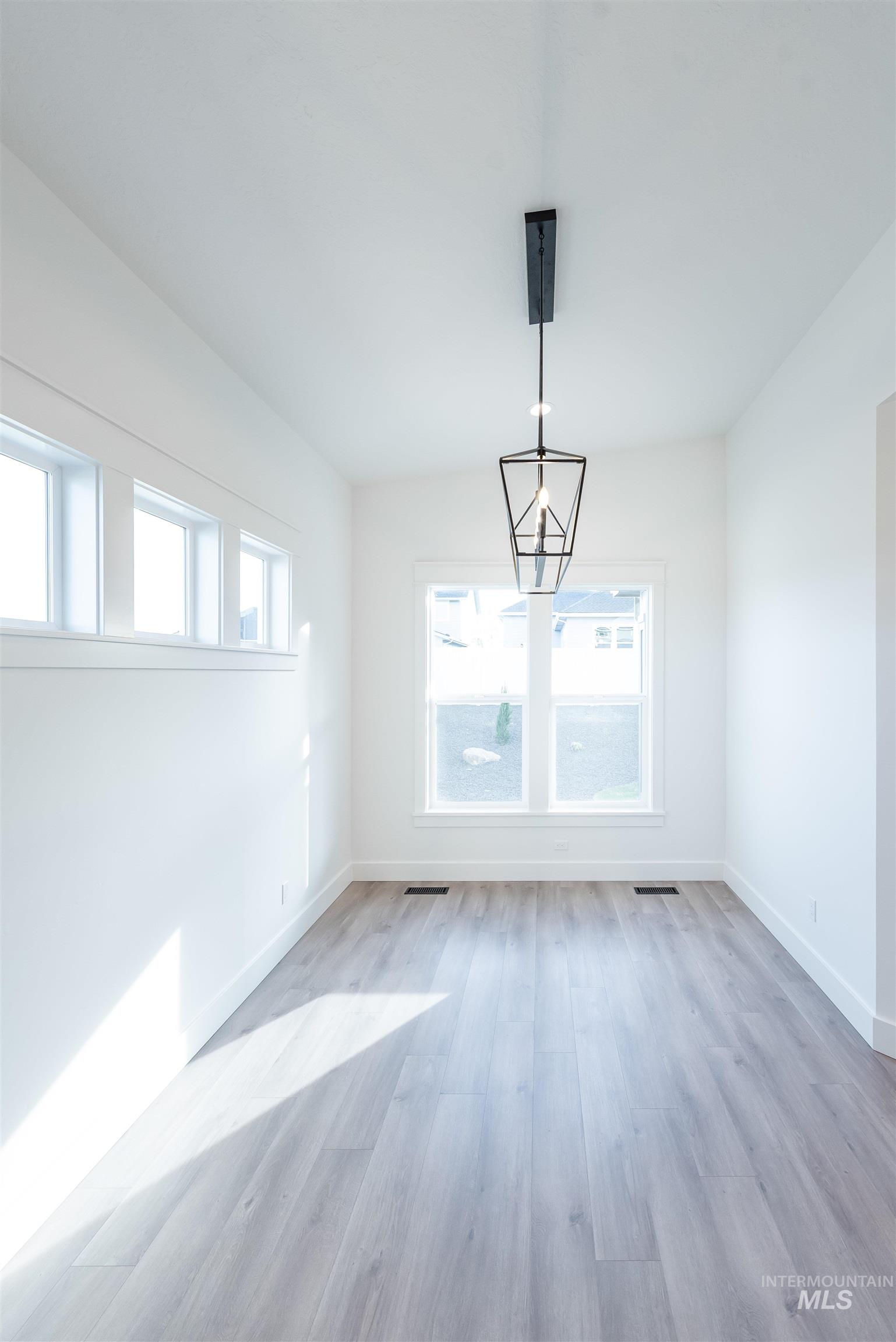 390 S Diesel Way, Boise, Idaho 83716, 4 Bedrooms, 2.5 Bathrooms, Residential For Sale, Price $749,900,MLS 98983284