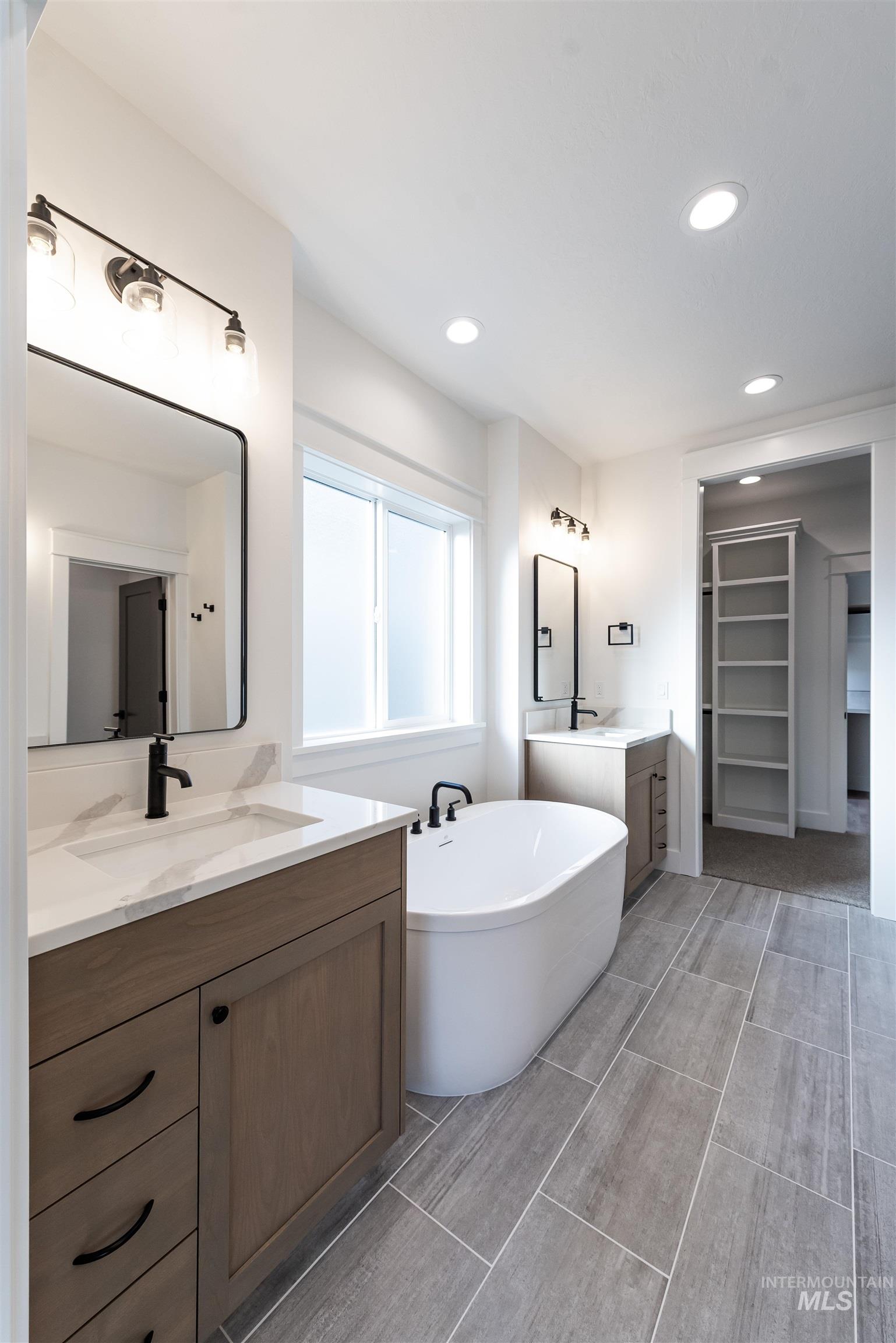 390 S Diesel Way, Boise, Idaho 83716, 4 Bedrooms, 2.5 Bathrooms, Residential For Sale, Price $749,900,MLS 98983284