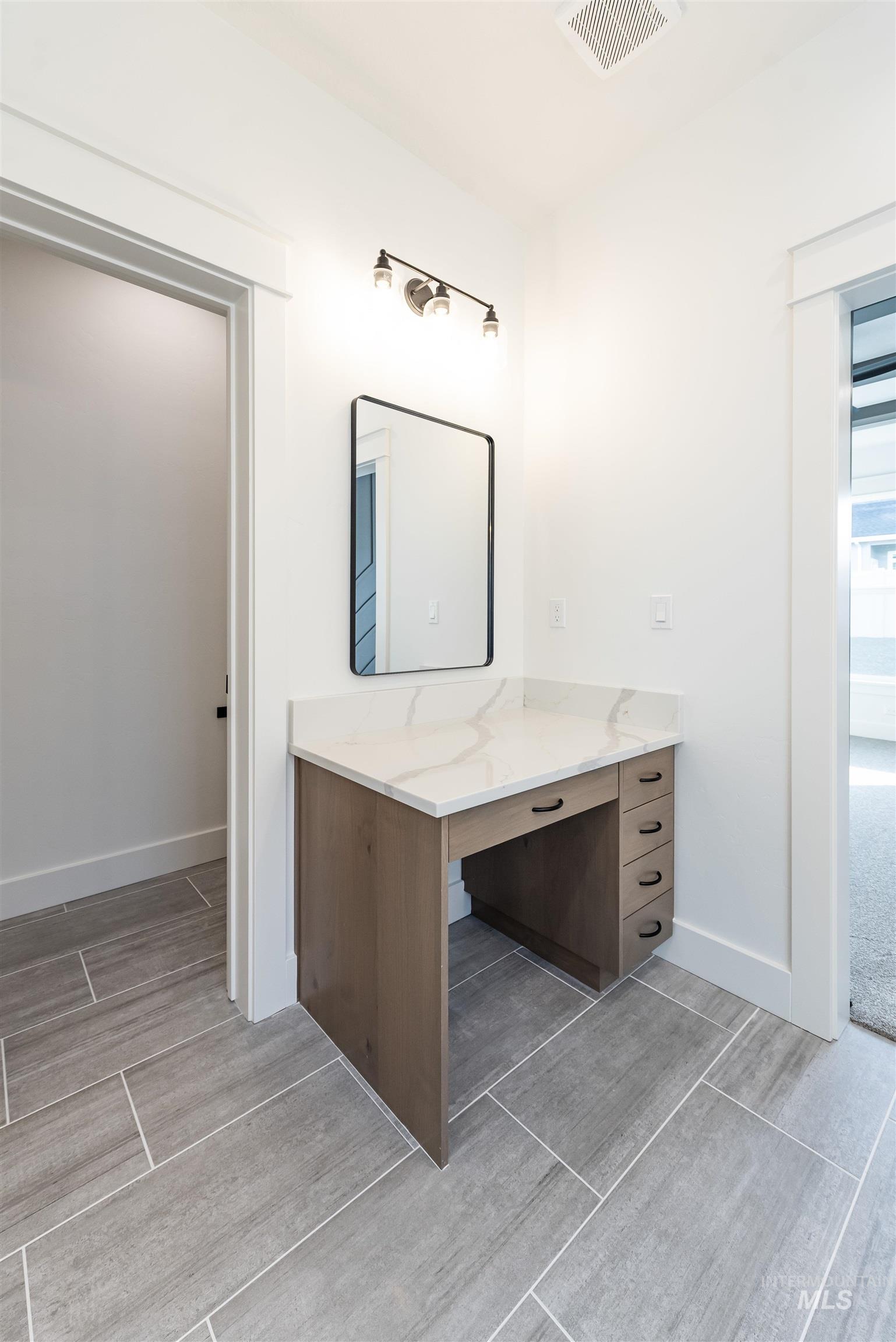 390 S Diesel Way, Boise, Idaho 83716, 4 Bedrooms, 2.5 Bathrooms, Residential For Sale, Price $749,900,MLS 98983284