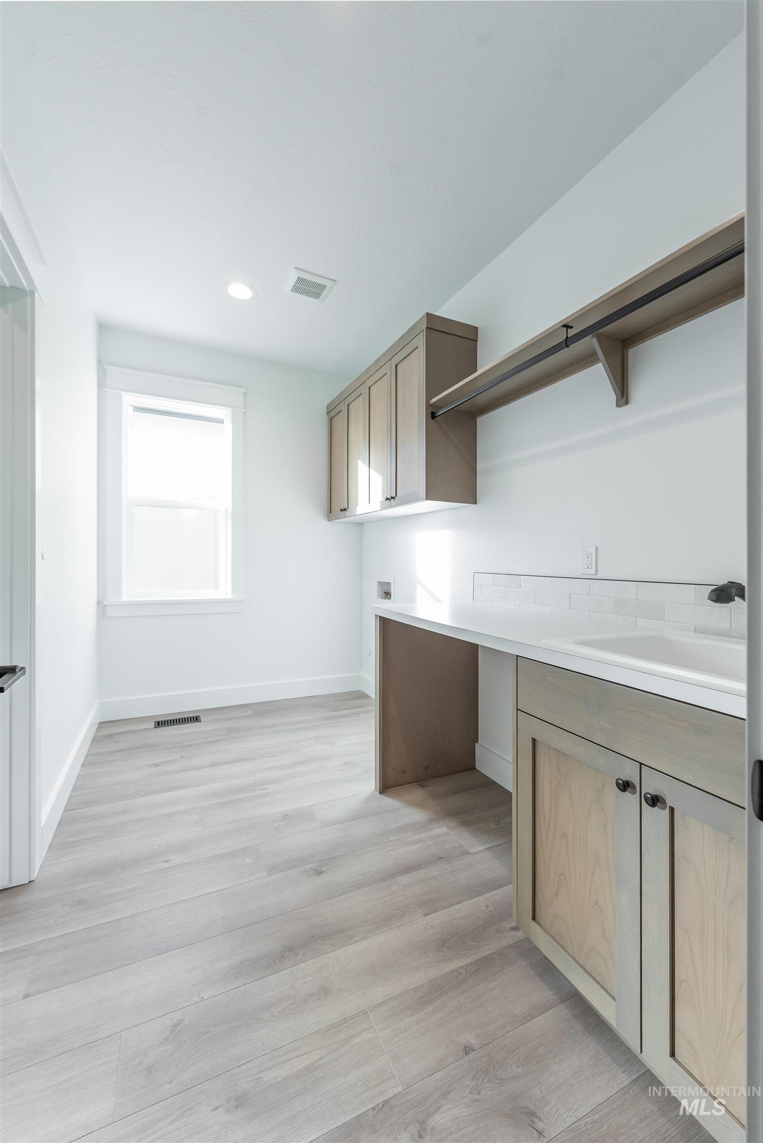 390 S Diesel Way, Boise, Idaho 83716, 4 Bedrooms, 2.5 Bathrooms, Residential For Sale, Price $749,900,MLS 98983284