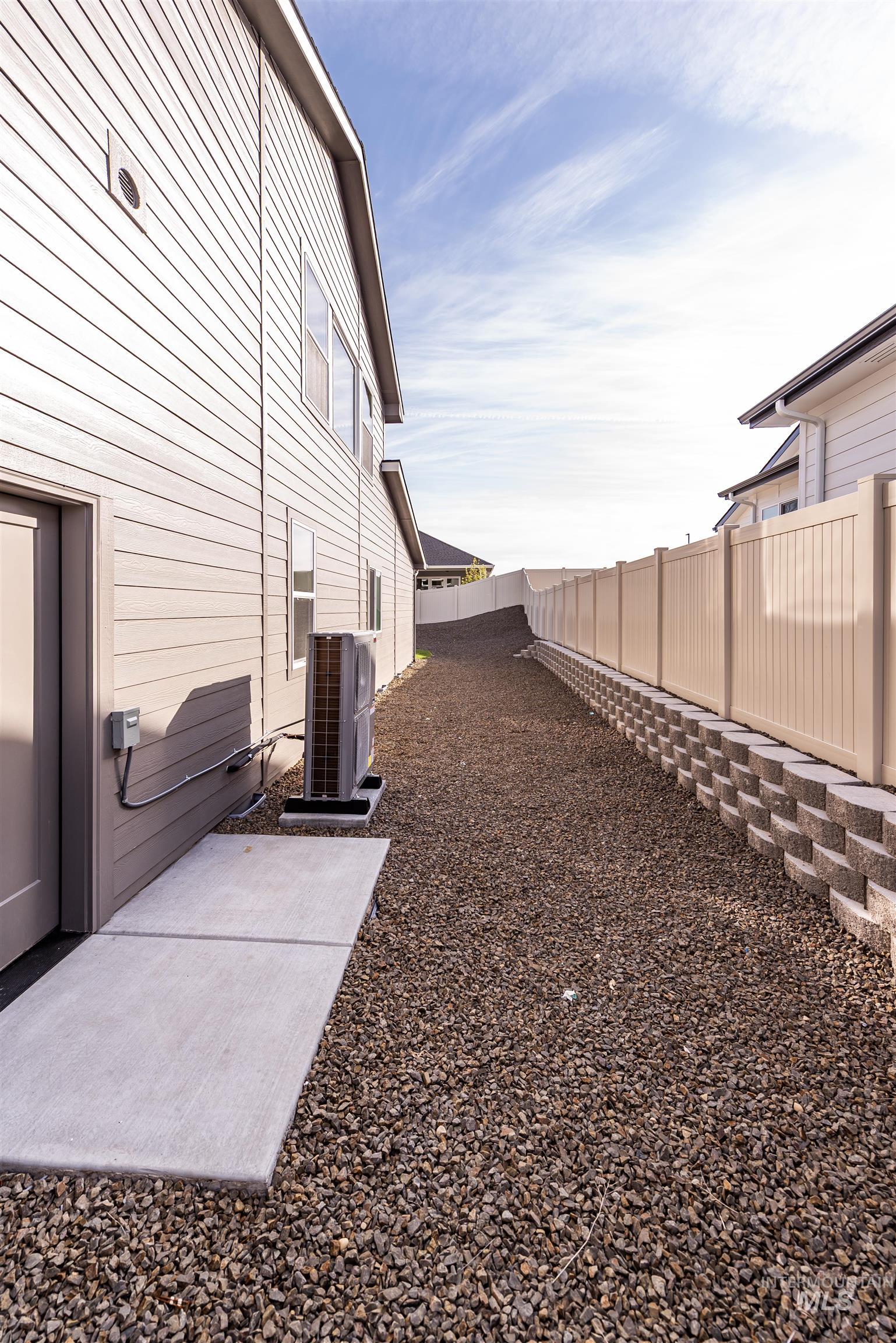 390 S Diesel Way, Boise, Idaho 83716, 4 Bedrooms, 2.5 Bathrooms, Residential For Sale, Price $749,900,MLS 98983284