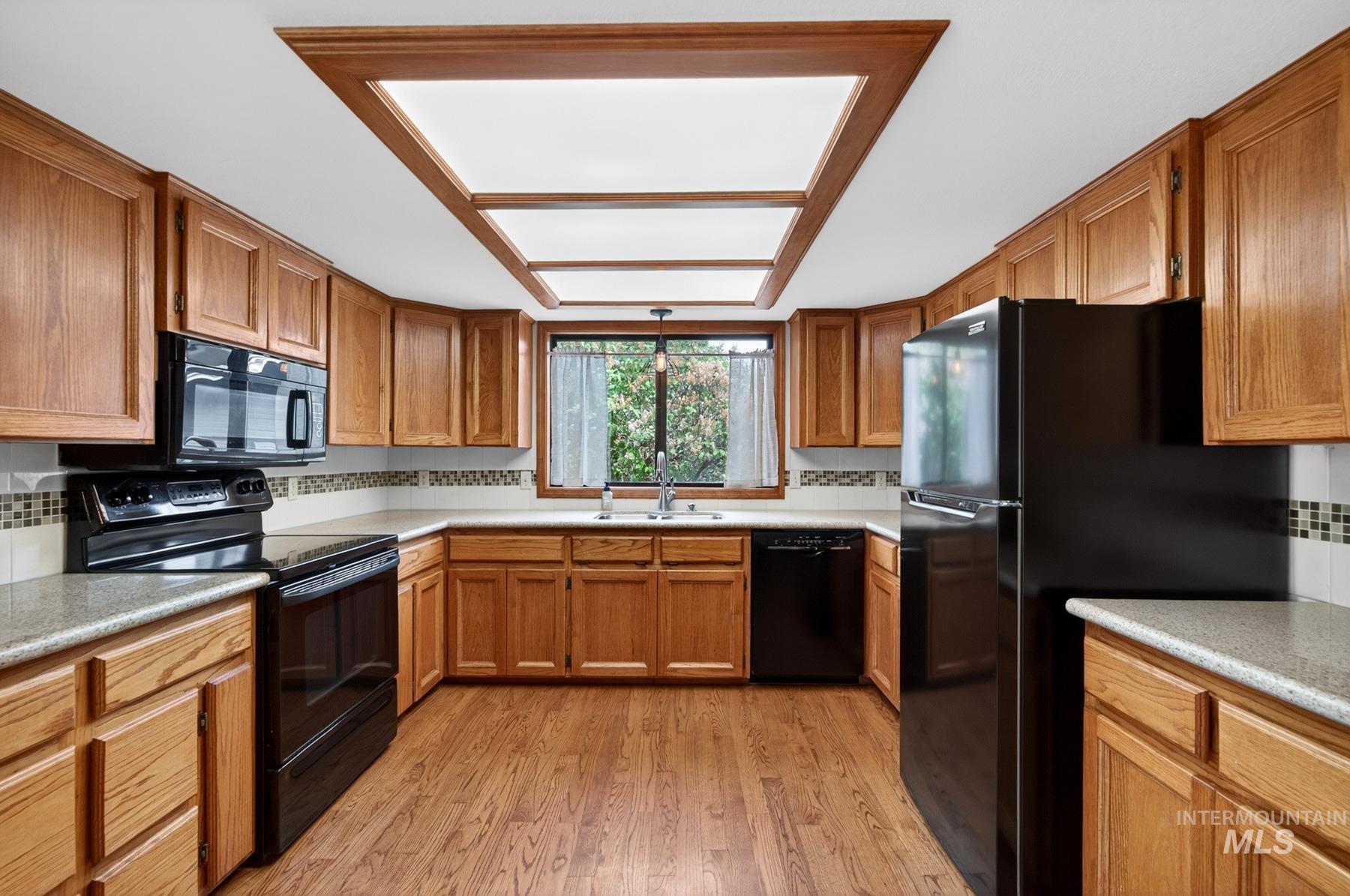 600 Donna Drive, Nampa, Idaho 83686-8860, 4 Bedrooms, 3 Bathrooms, Residential For Sale, Price $540,000,MLS 98983290