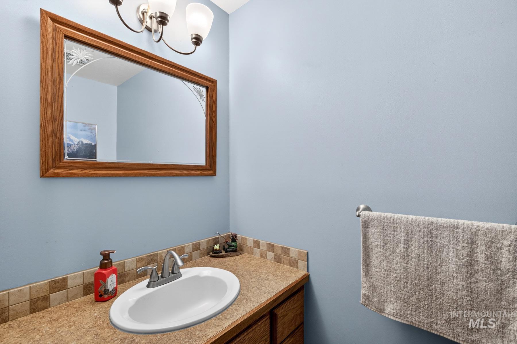 600 Donna Drive, Nampa, Idaho 83686-8860, 4 Bedrooms, 3 Bathrooms, Residential For Sale, Price $540,000,MLS 98983290