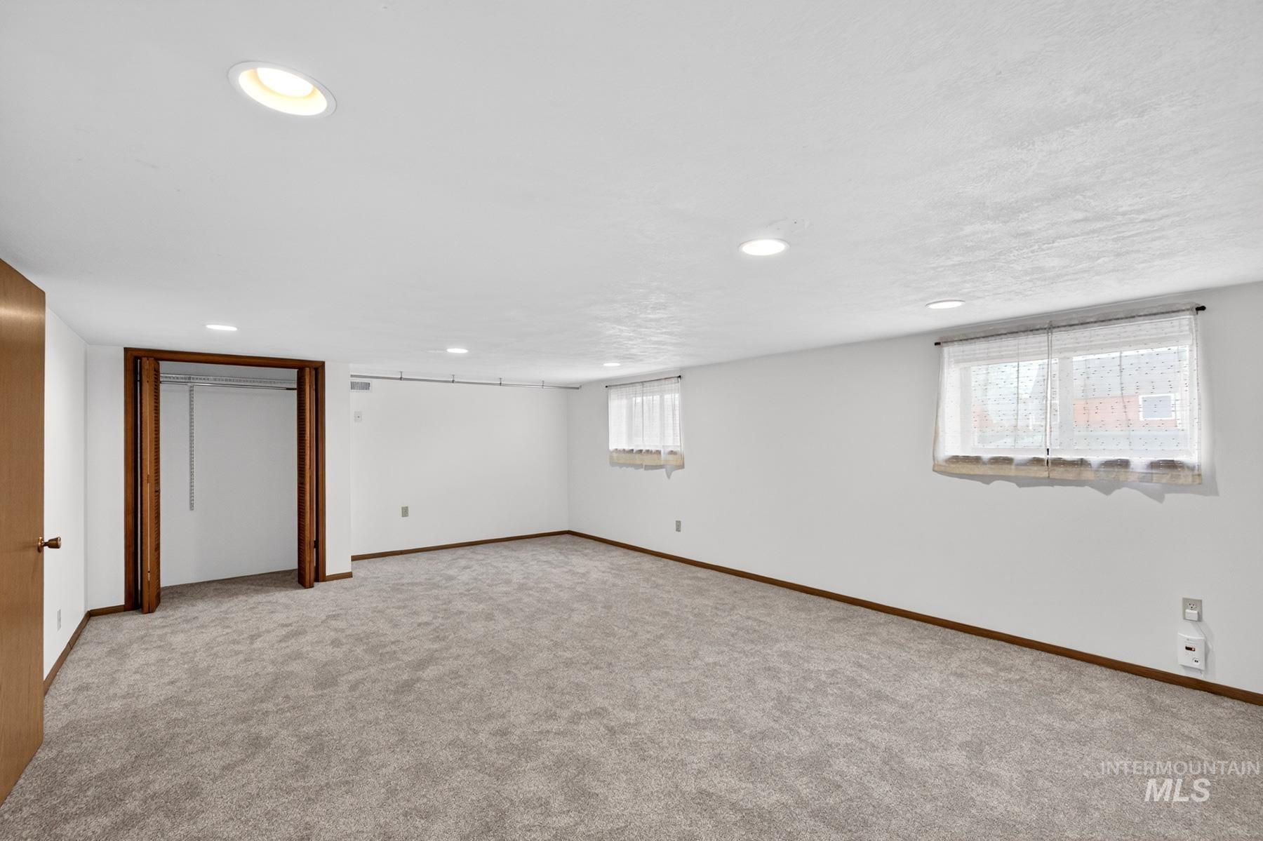 600 Donna Drive, Nampa, Idaho 83686-8860, 4 Bedrooms, 3 Bathrooms, Residential For Sale, Price $540,000,MLS 98983290